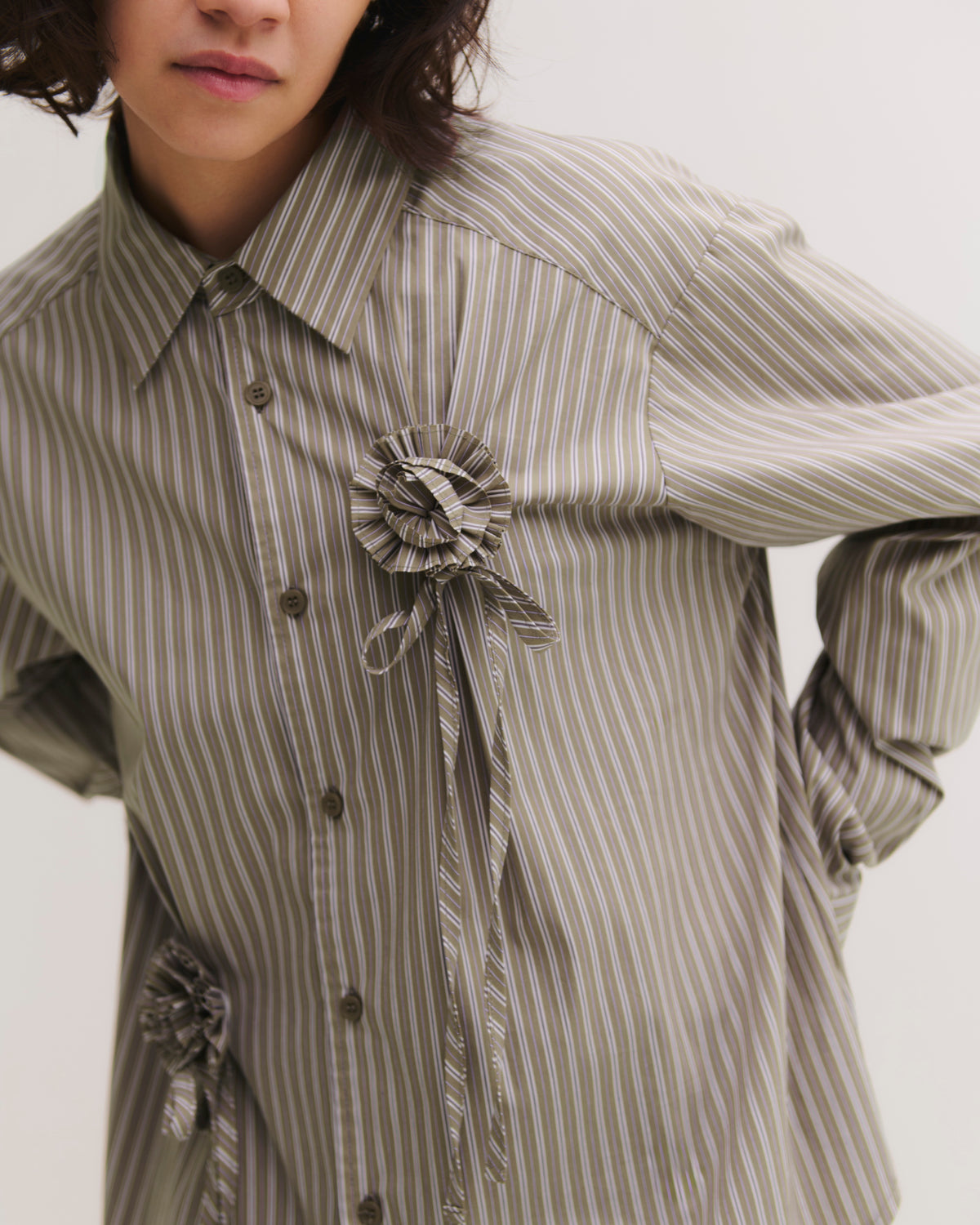 Fabric rose stripe shirt