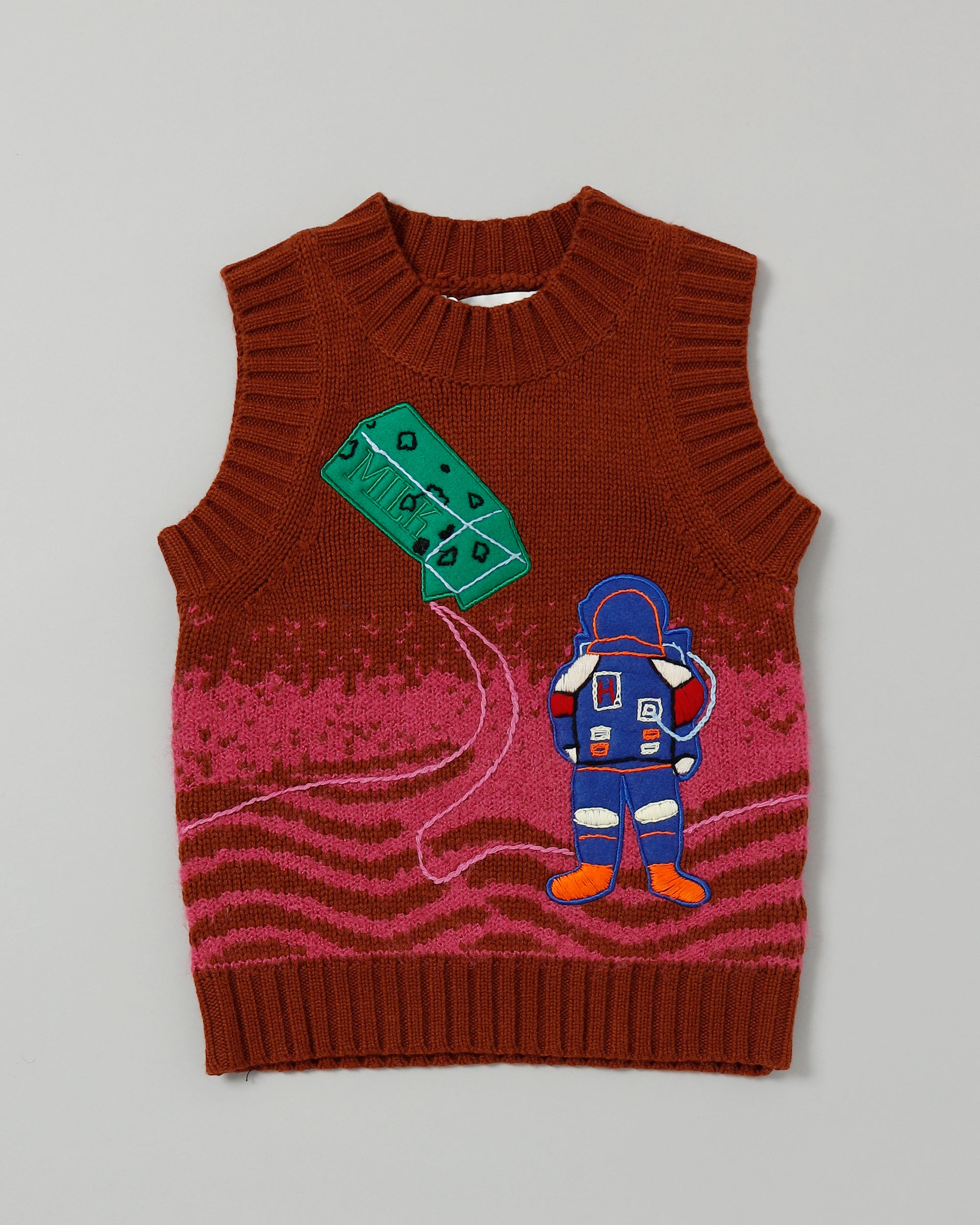 <b>HELMSTED</b><br>ROBERTA VEST