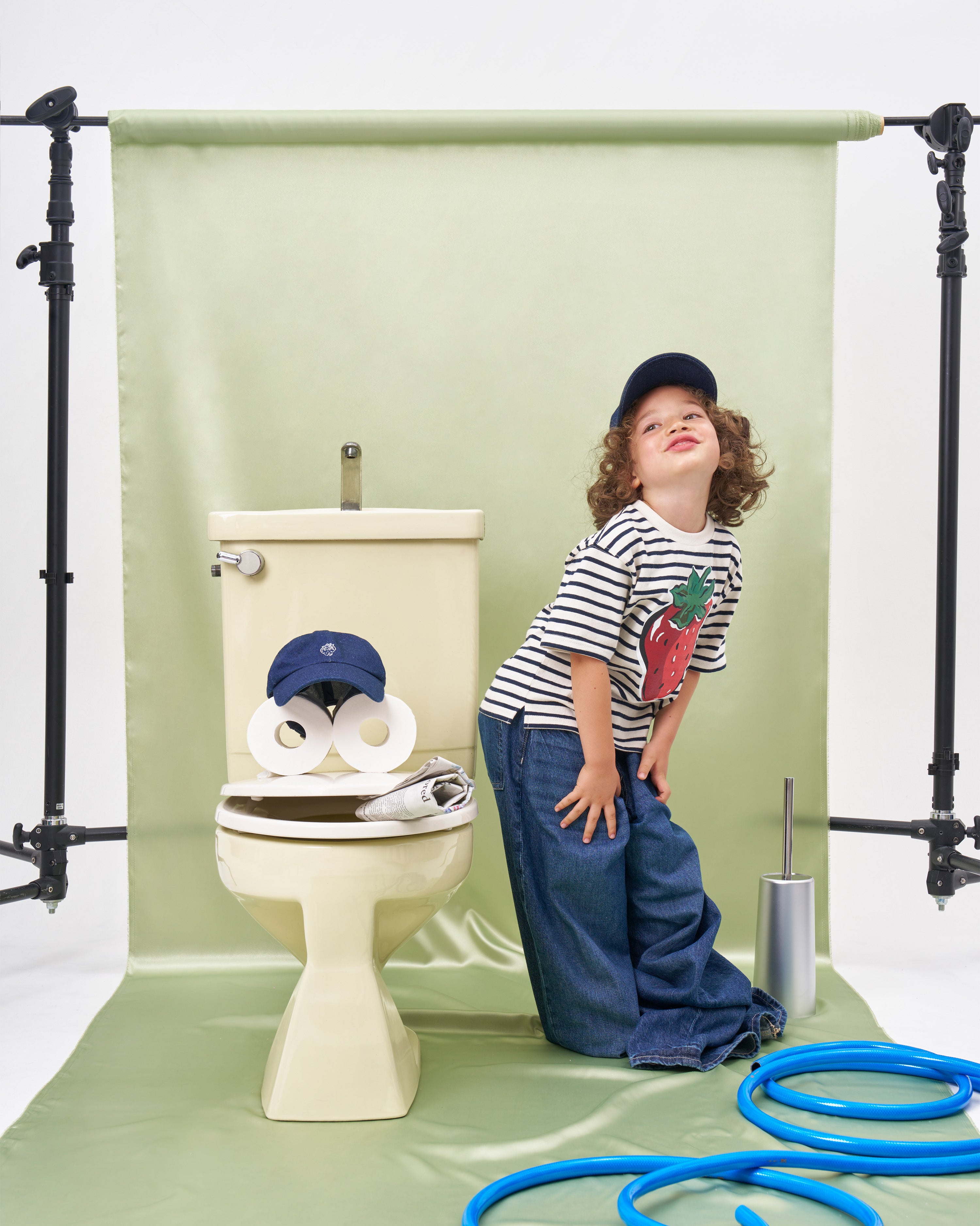 KIDS Strawberry printed T-shirts (Navy border)