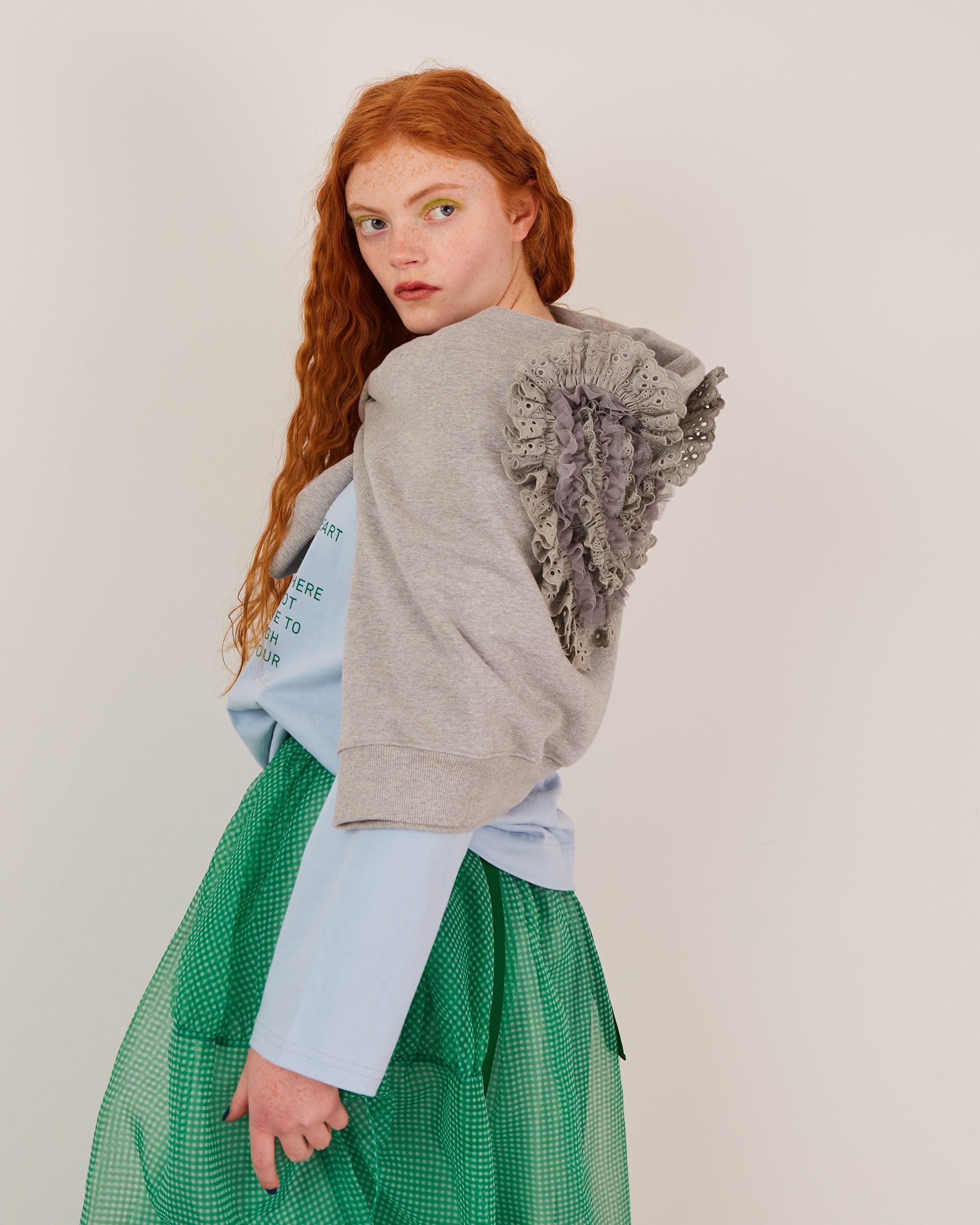 Cotton lace heart sweatshirt (gray)