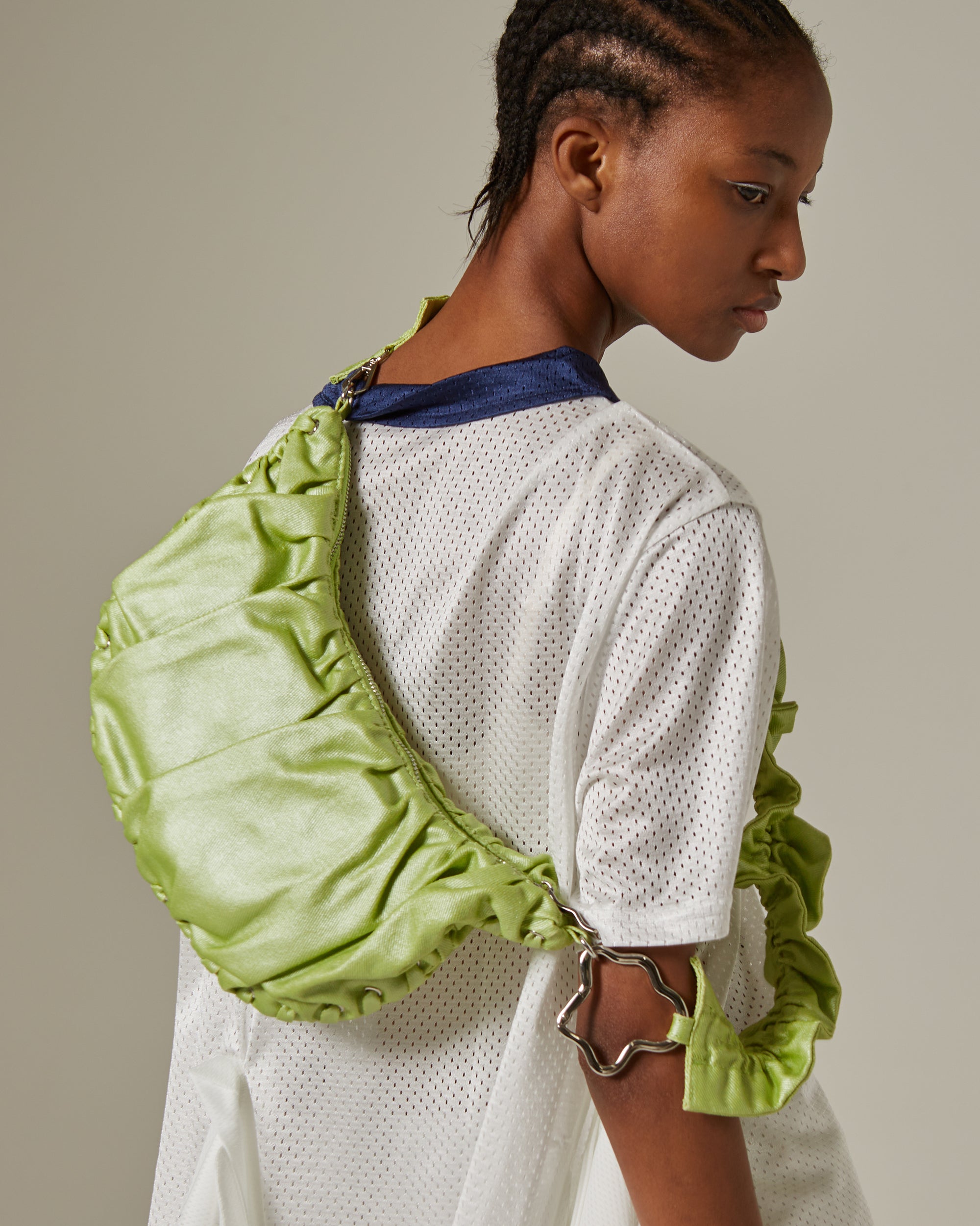 Half-moon gathered bag (green)