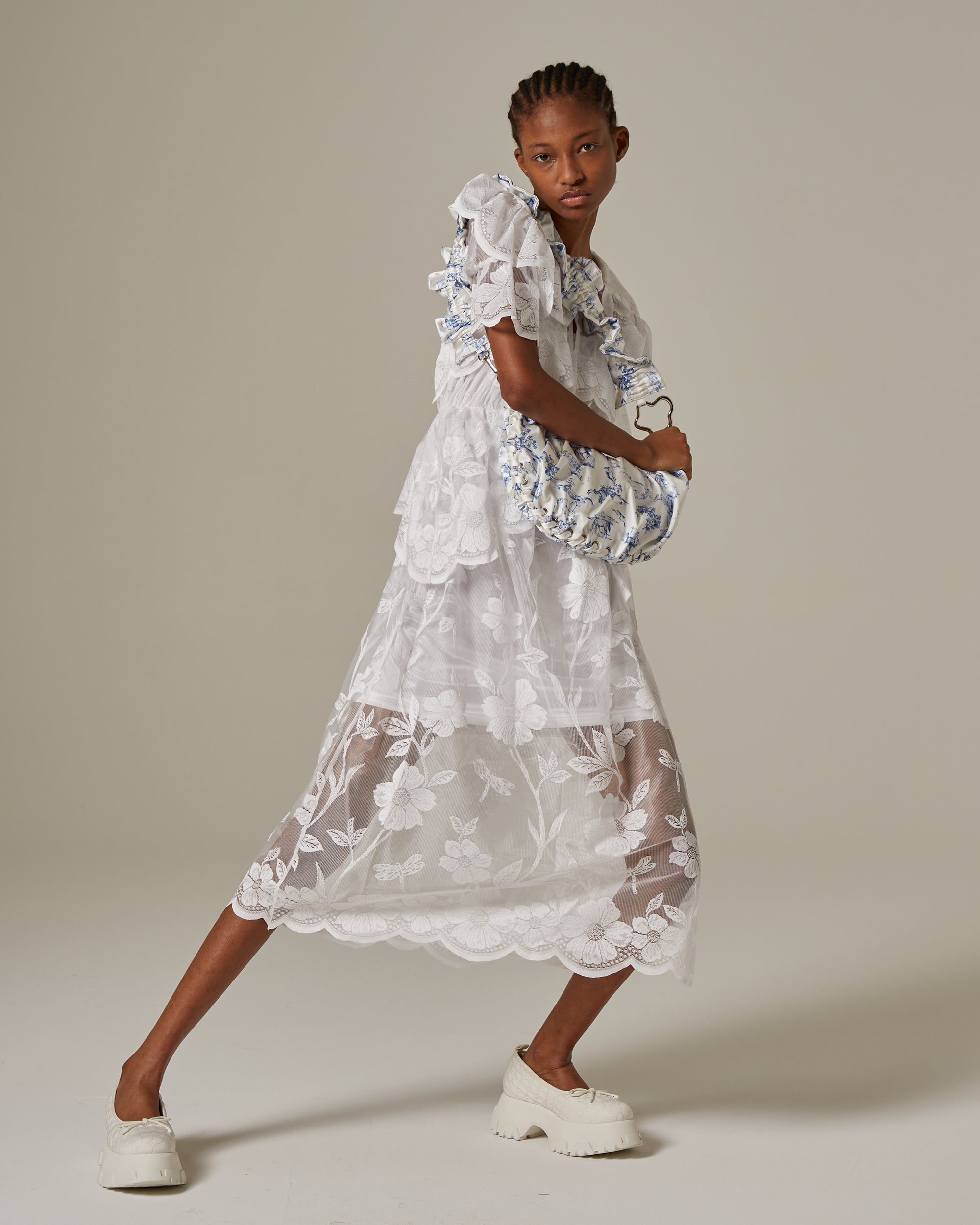 Half-moon gathered bag (Toile de Jouy)