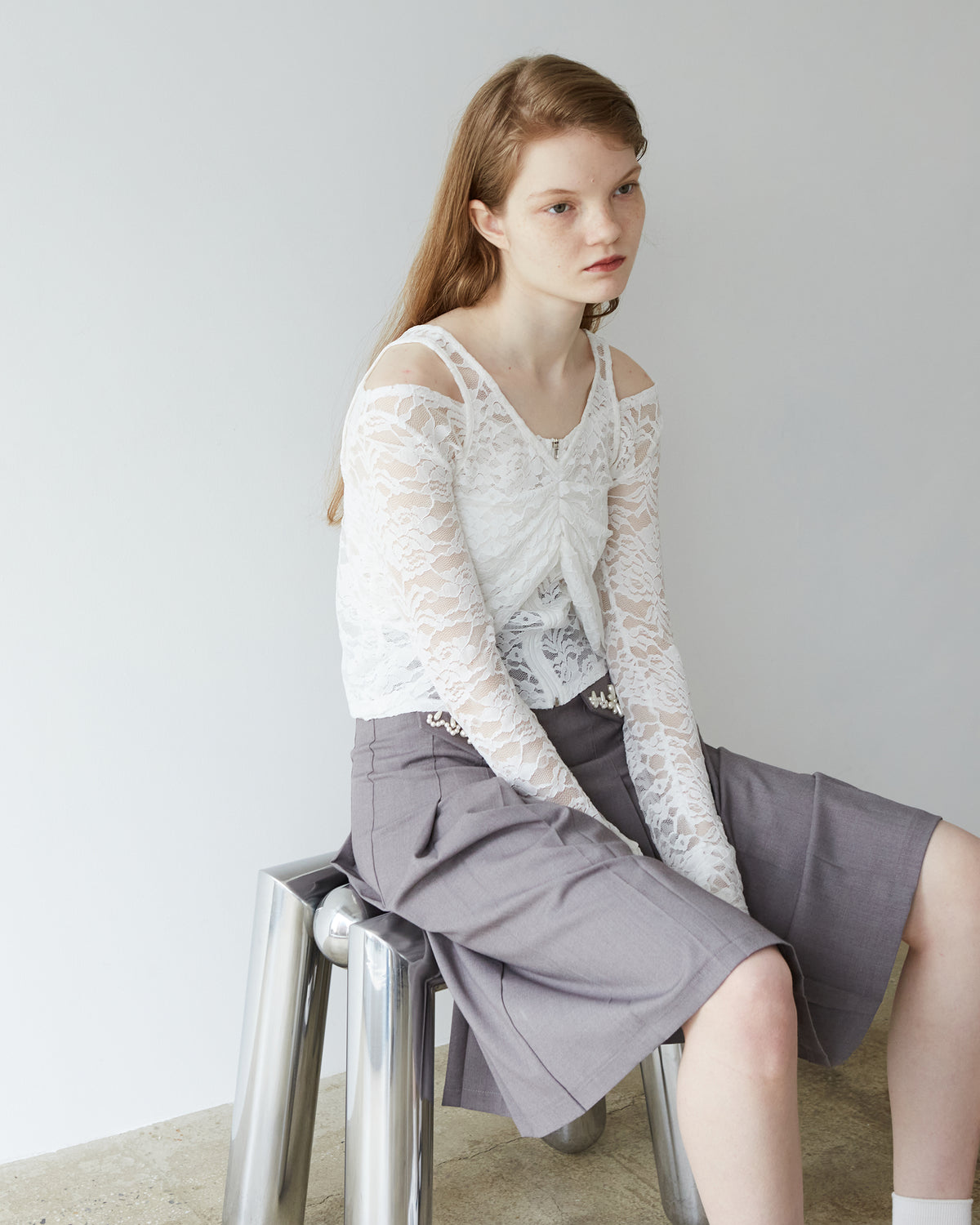 トリートユアセルフ back logo lace tops white Top with lace inserts |