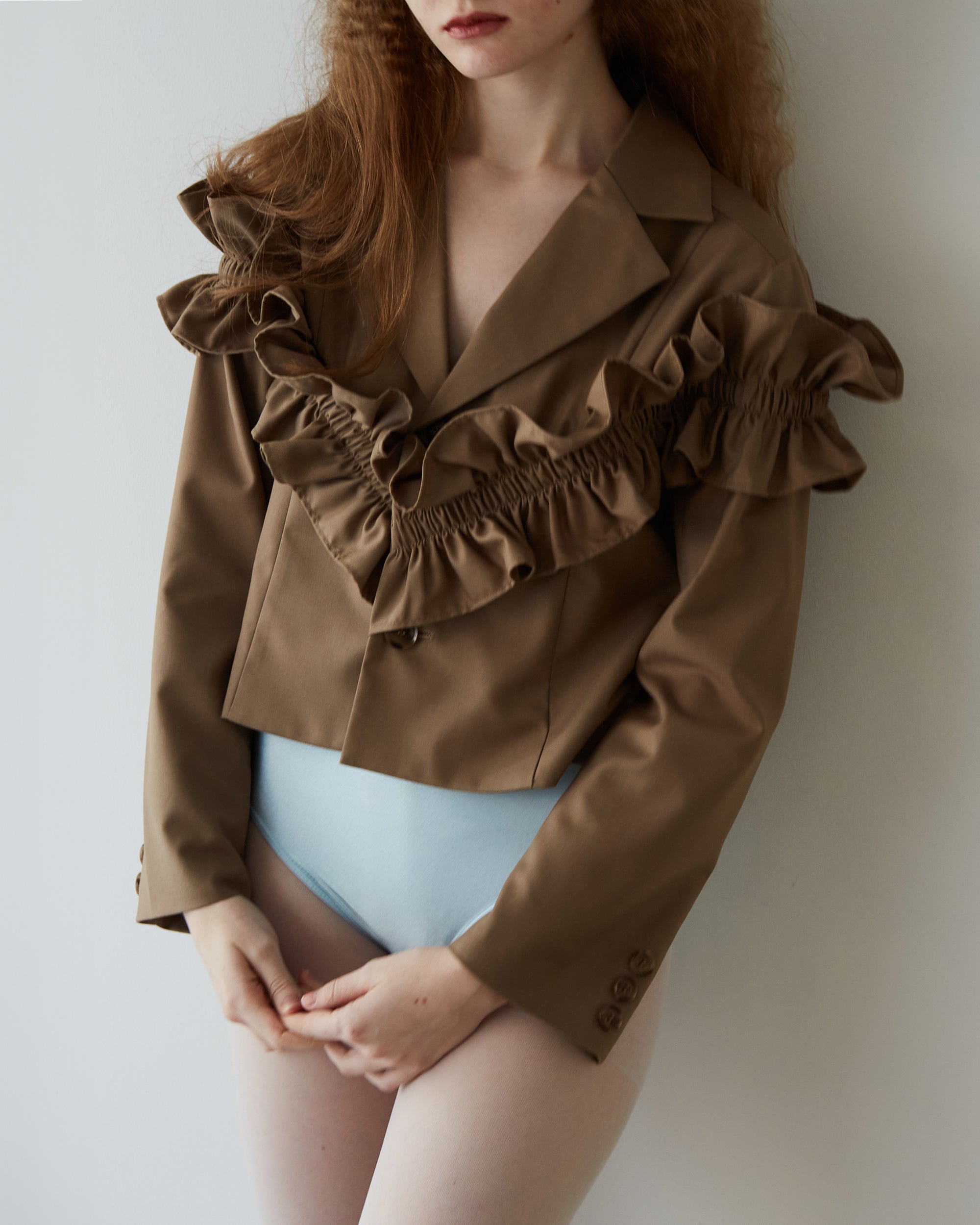 Gathered frill short jacket (light brown)