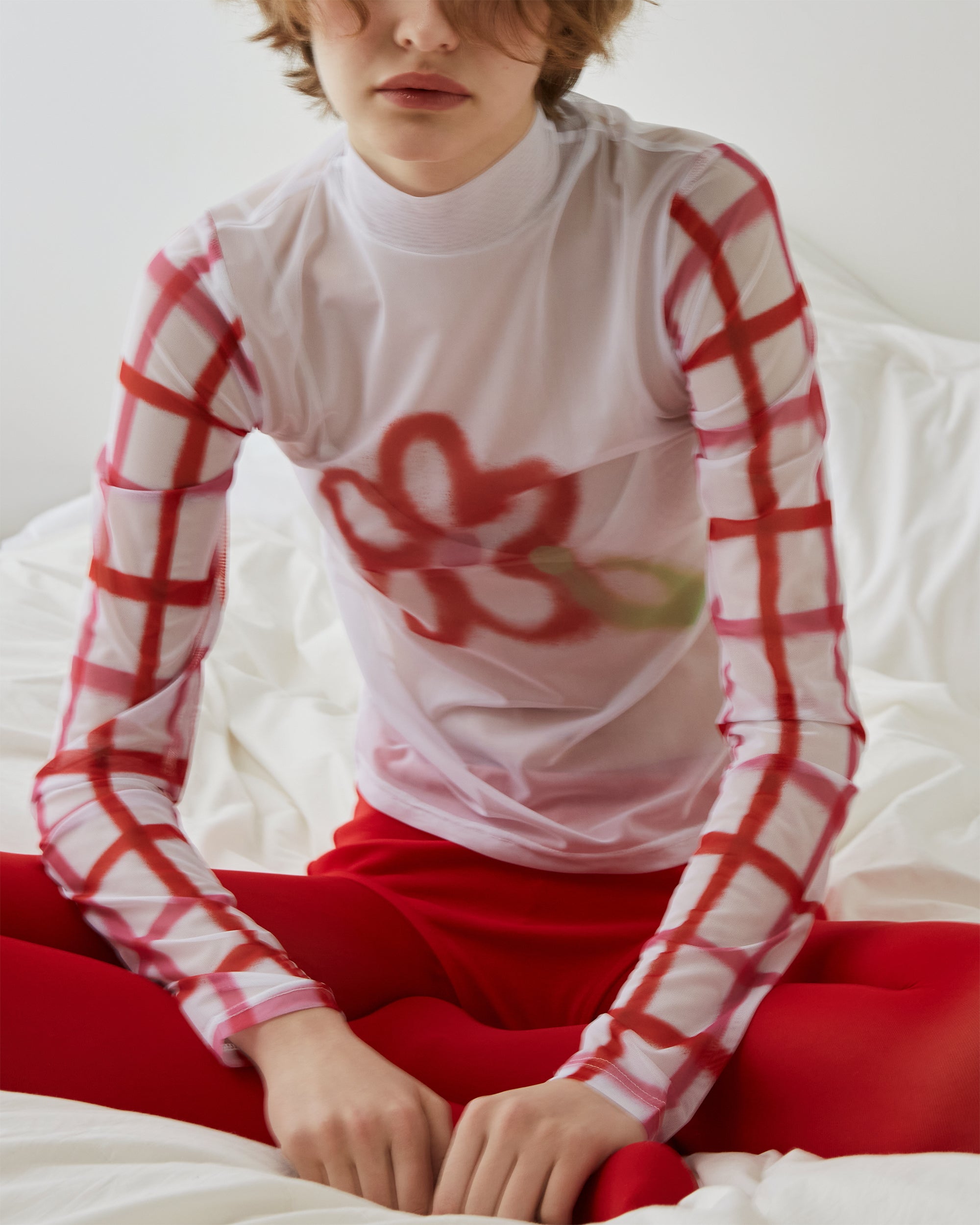 Check sleeve spray flower see-through tops (high neck)