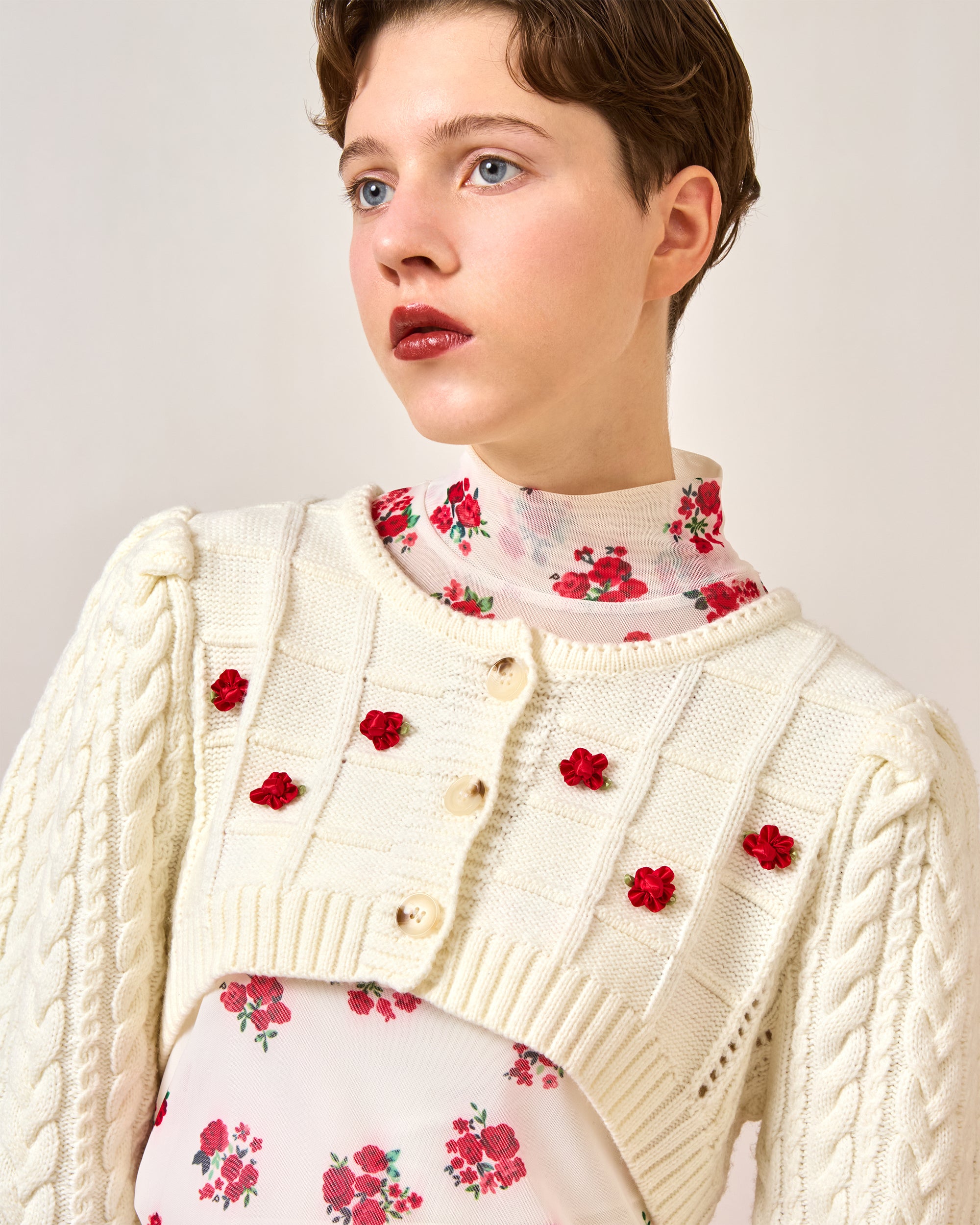 Ribbon flower cropped cardigan