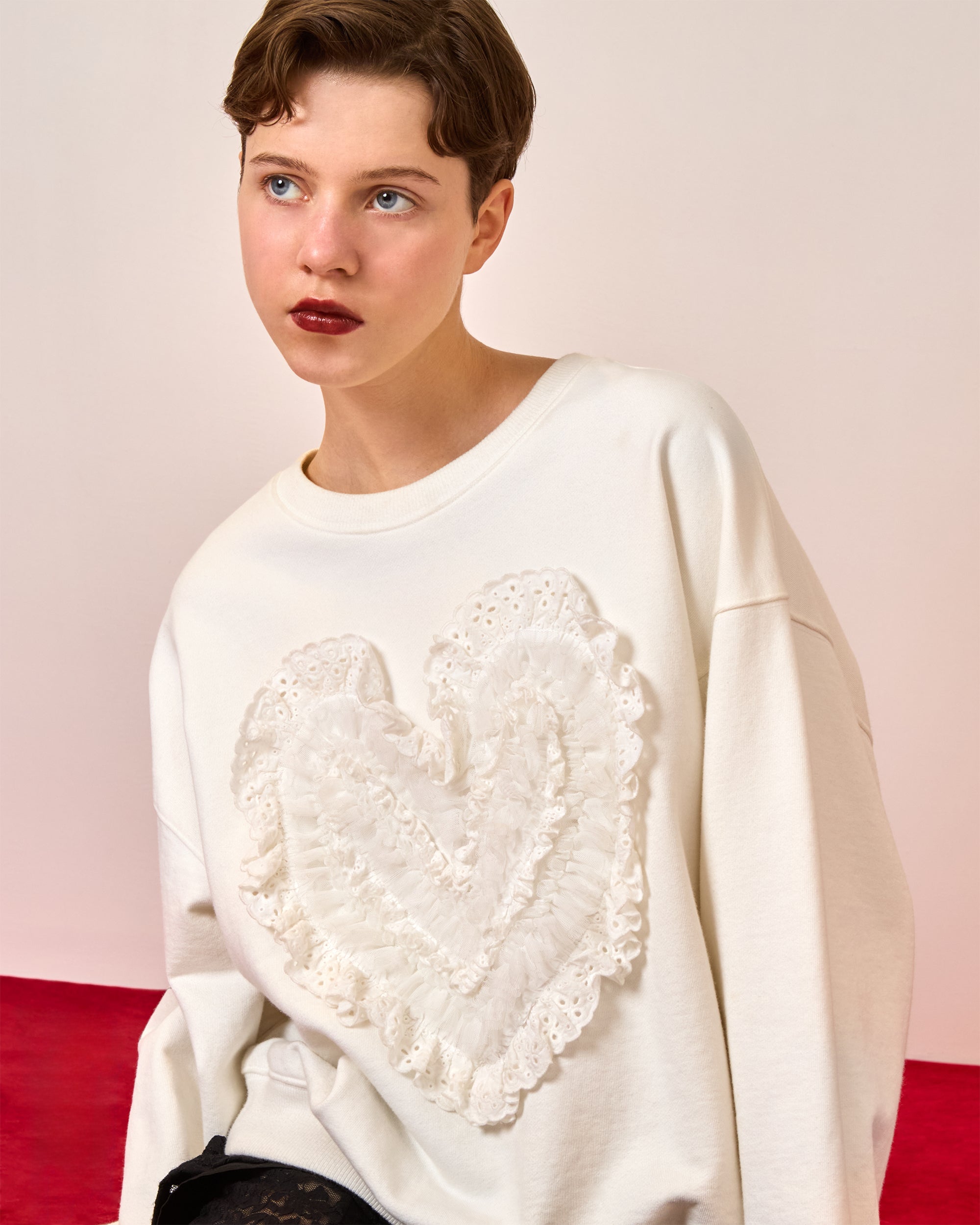 Cotton lace heart sweatshirt