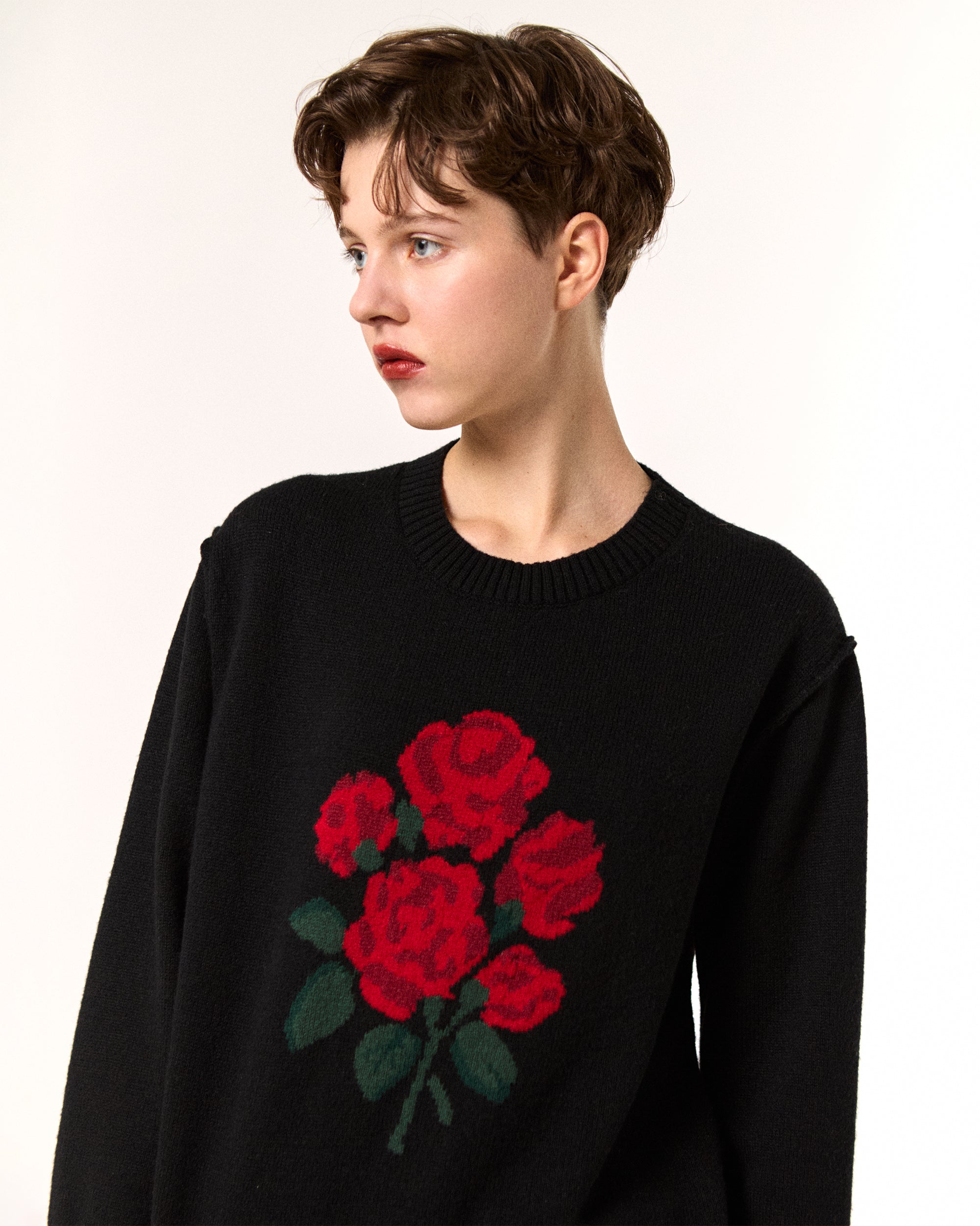 Red bouquet intarsia knit (black)