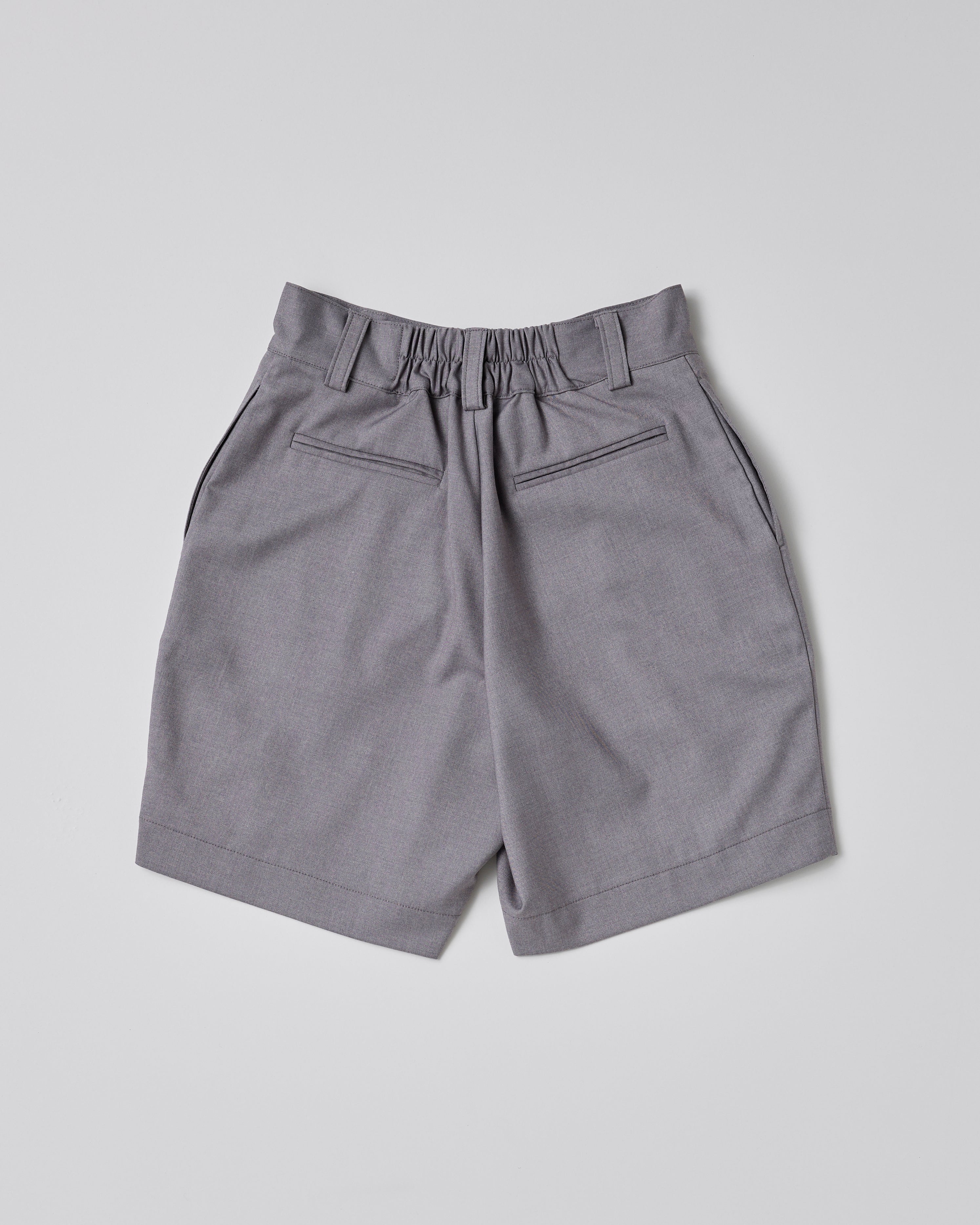 Pearl flower half pants