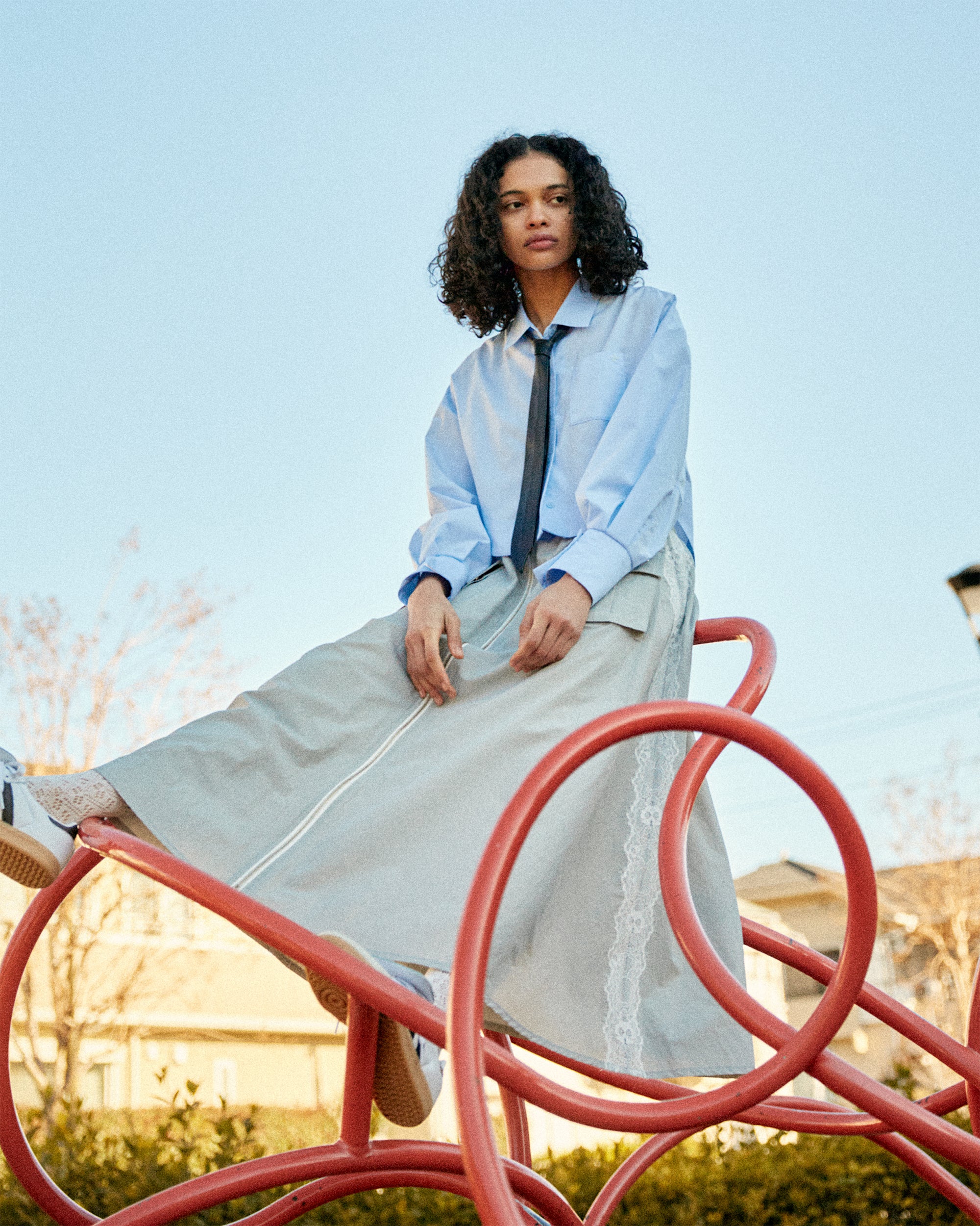 Curved hemline short shirt (light blue)