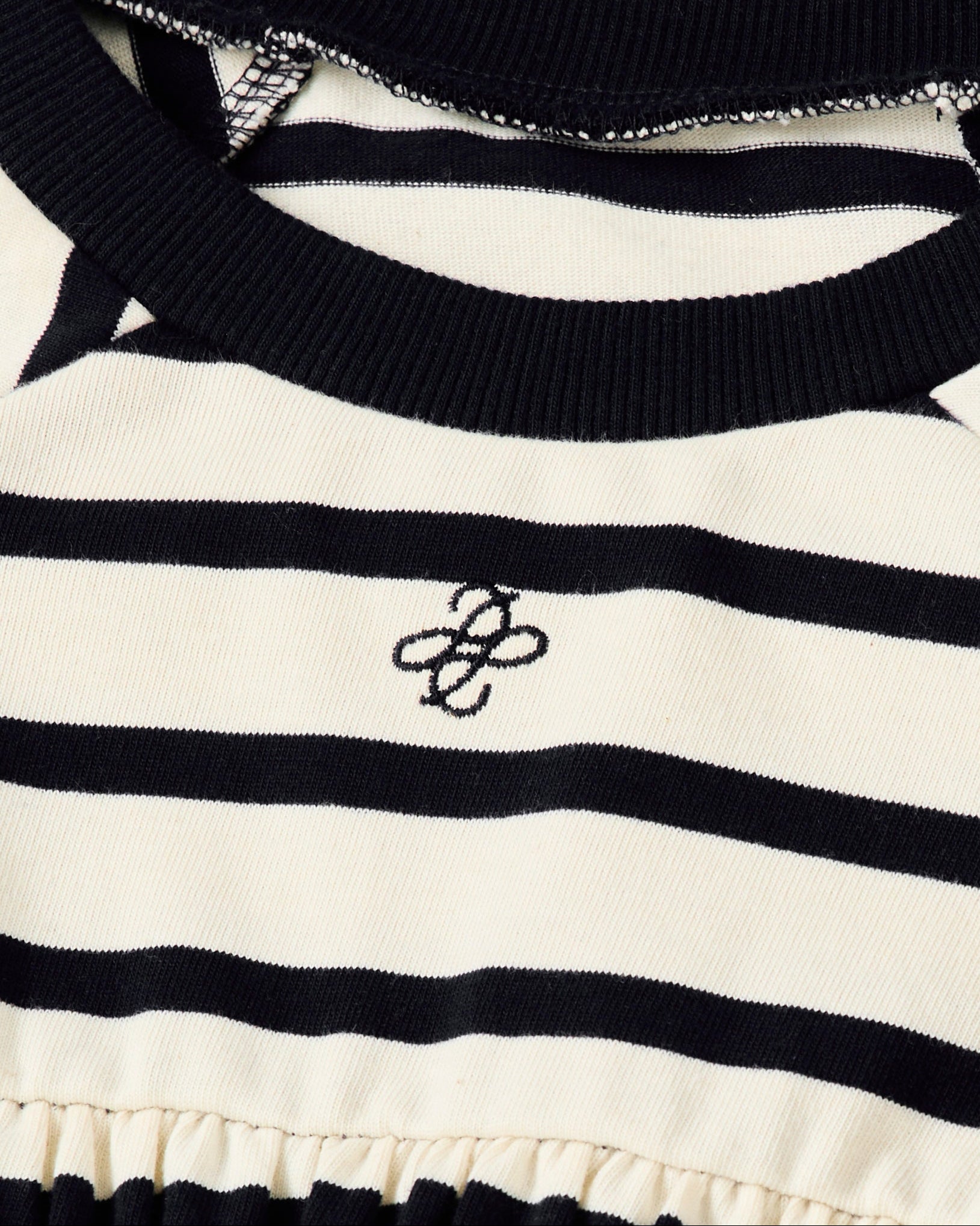 Tiered frill sleeve shirring t-shirt