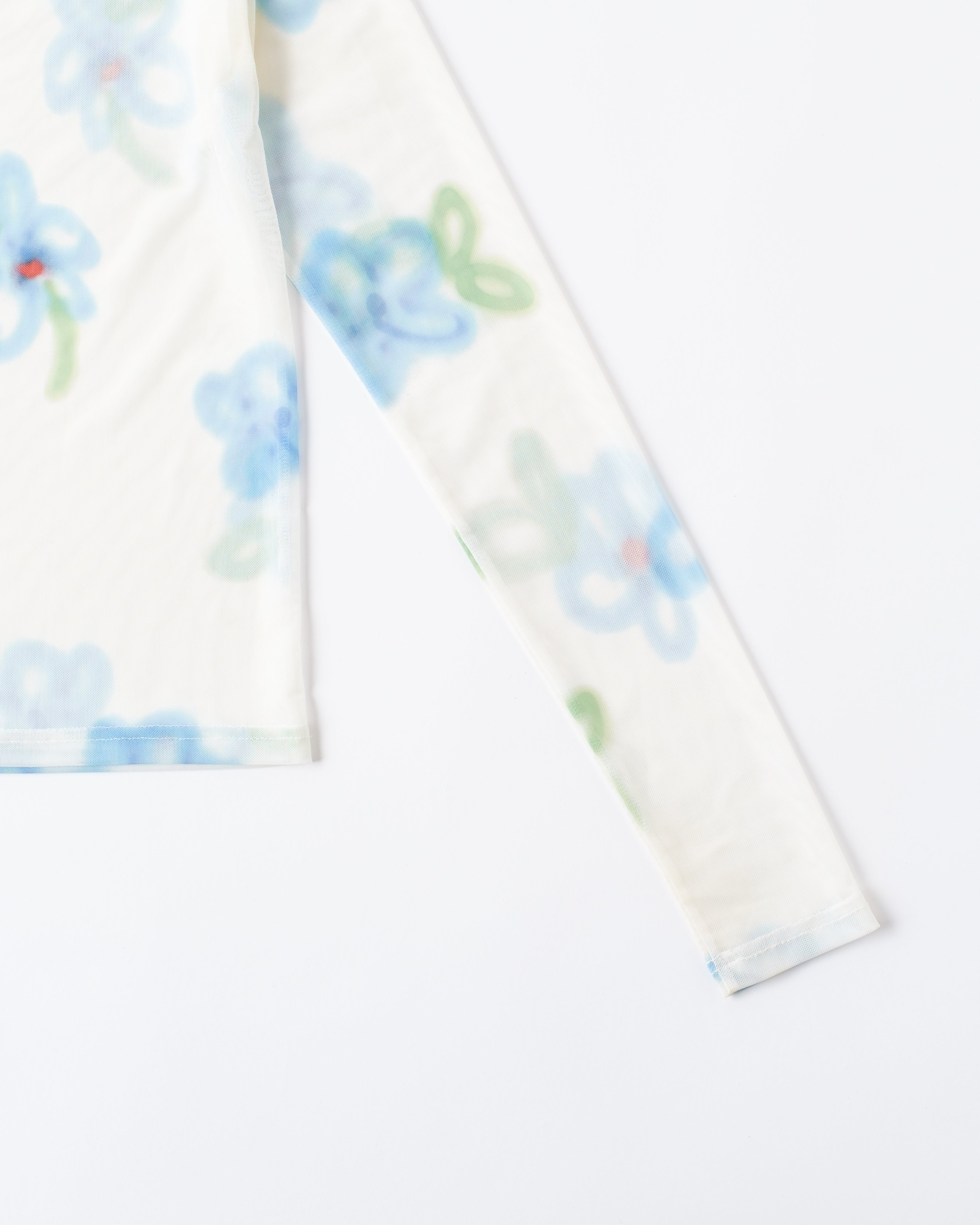 Blue spray flower see-through tops (round neck)