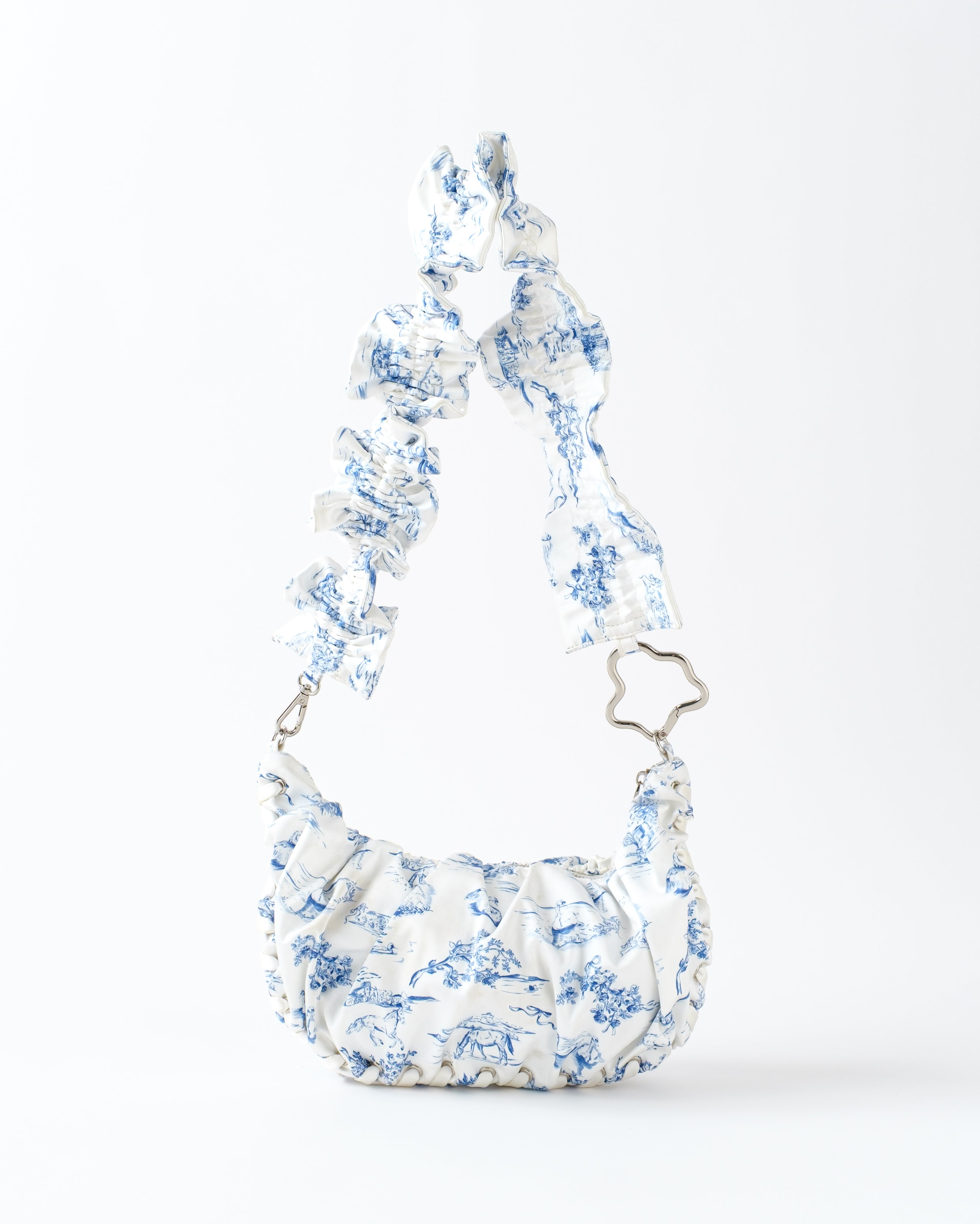 Half-moon gathered bag (Toile de Jouy)