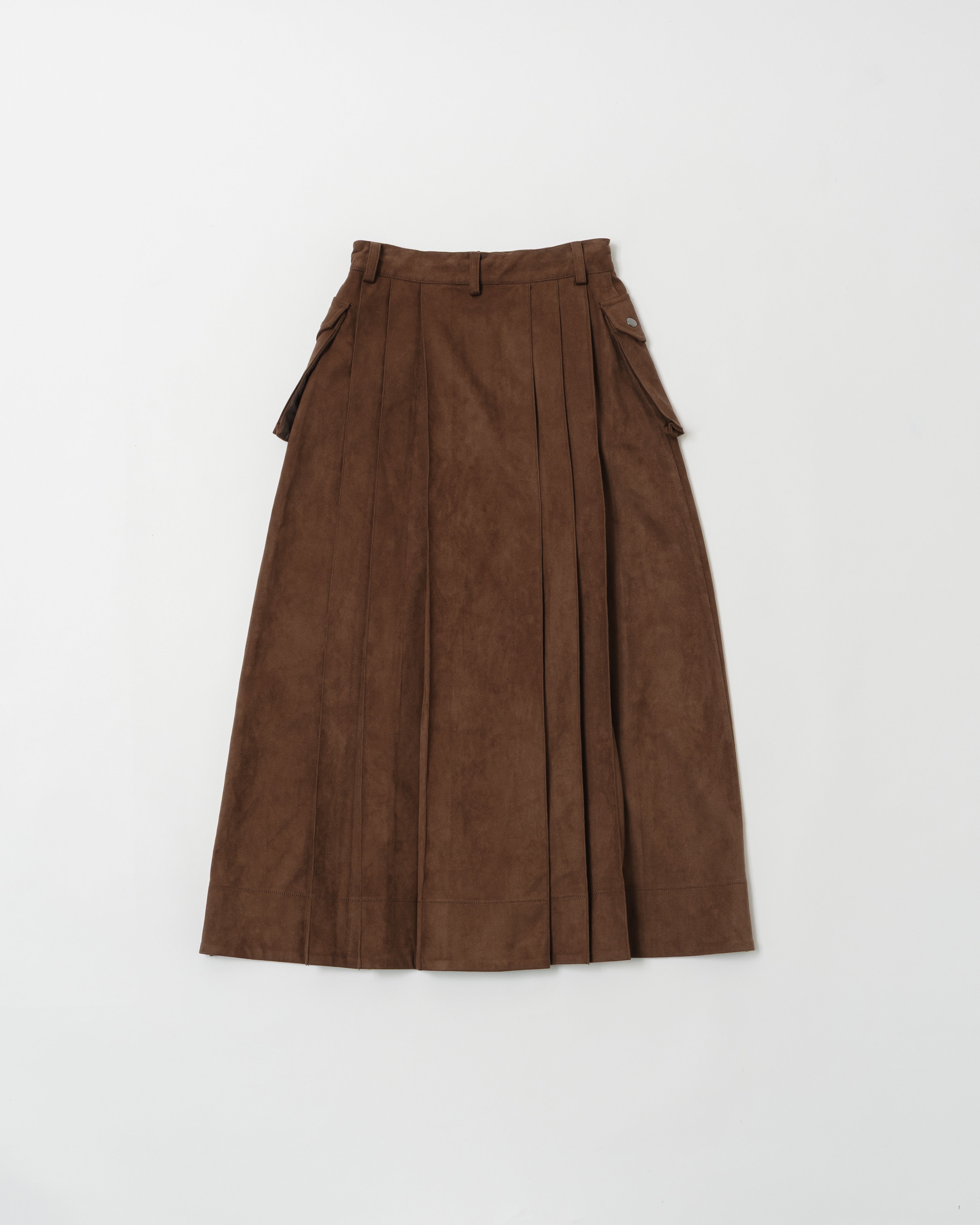 Suede-like pleated long skirt