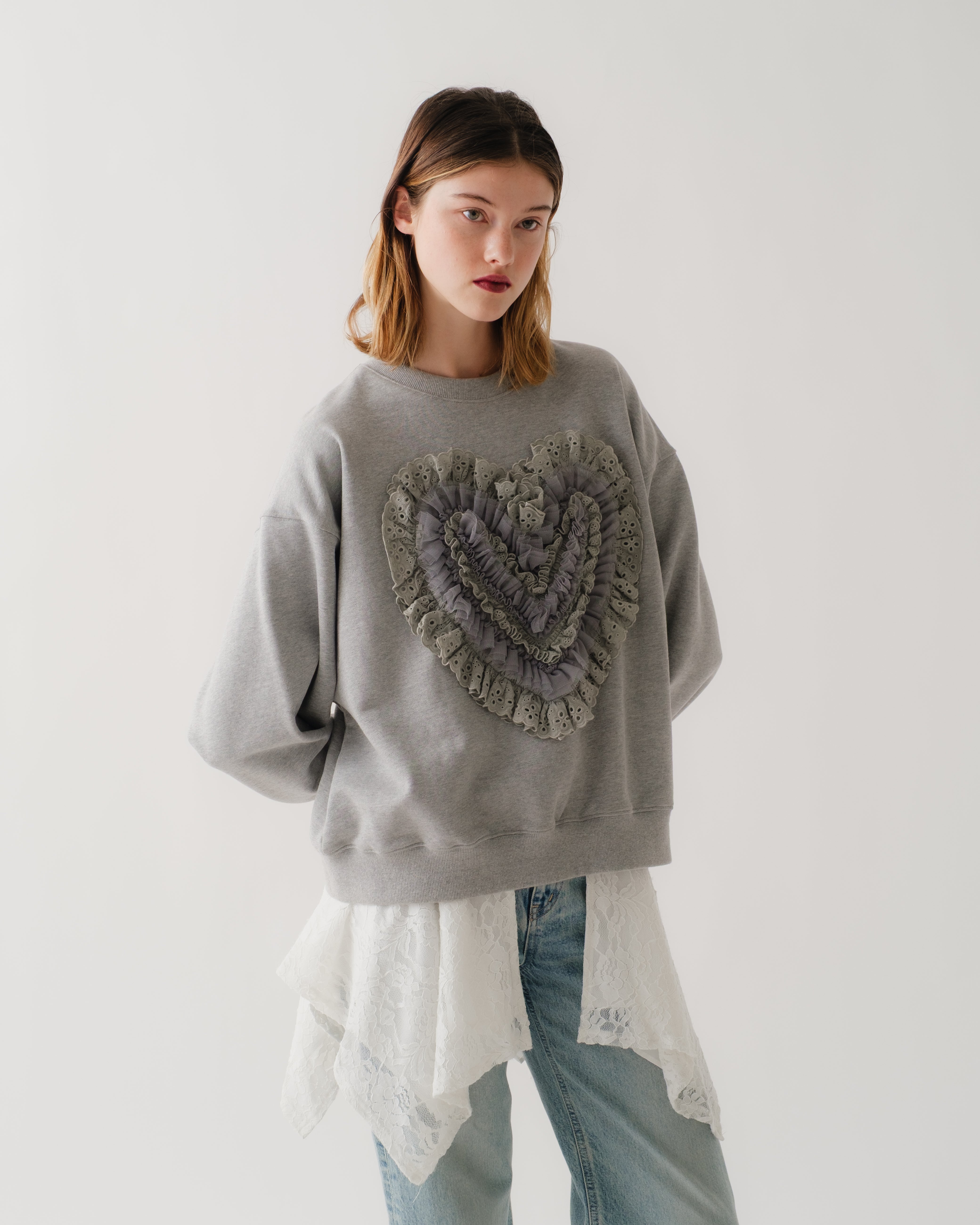 Cotton lace heart sweatshirt (gray)