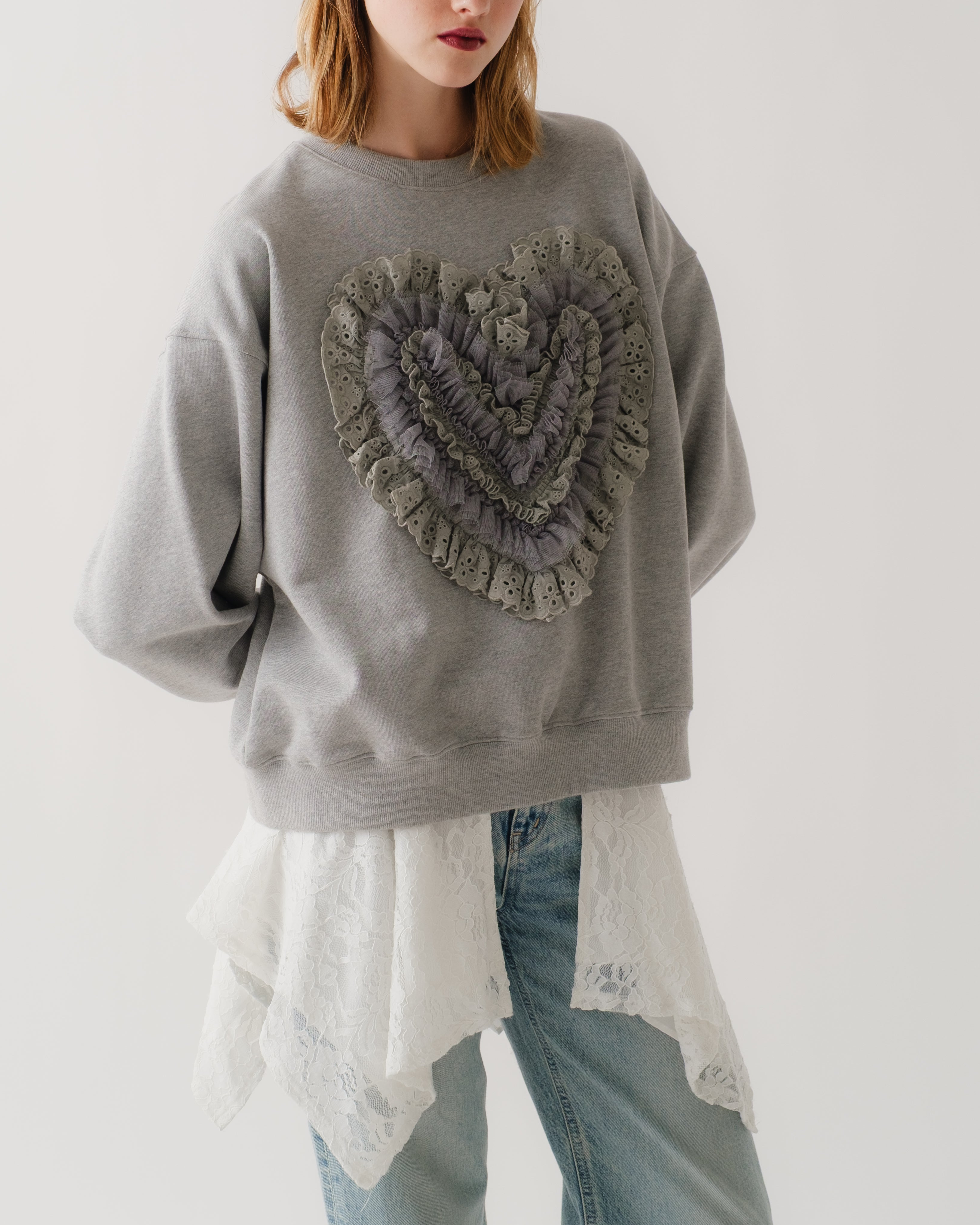 Cotton lace heart sweatshirt (gray)