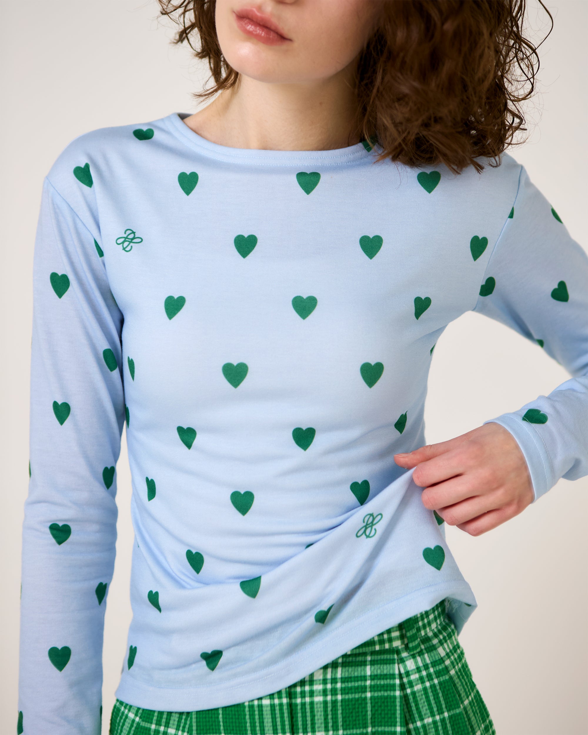 LOVE HEART MONOGRAM (white / blue)