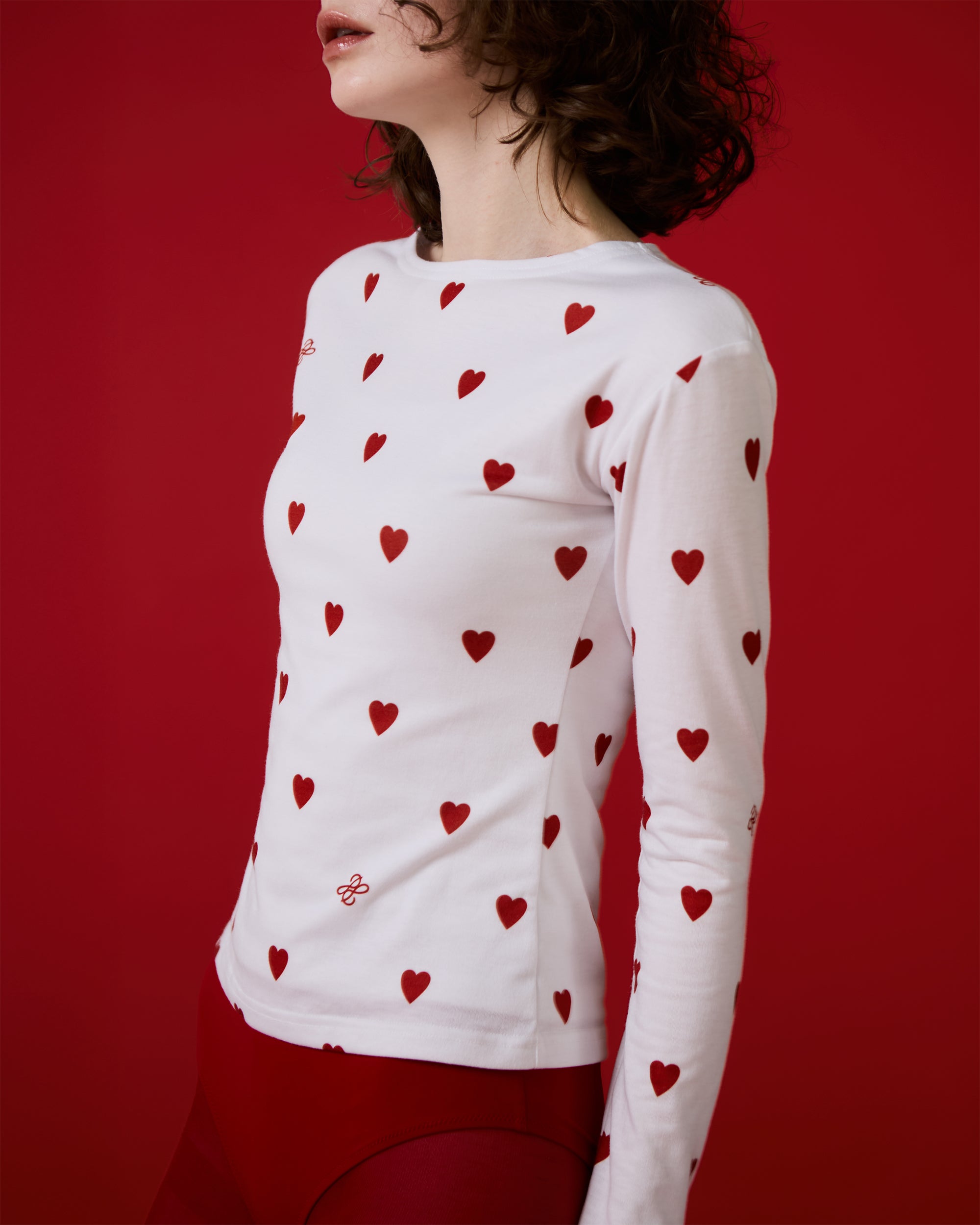 LOVE HEART MONOGRAM (white / blue)