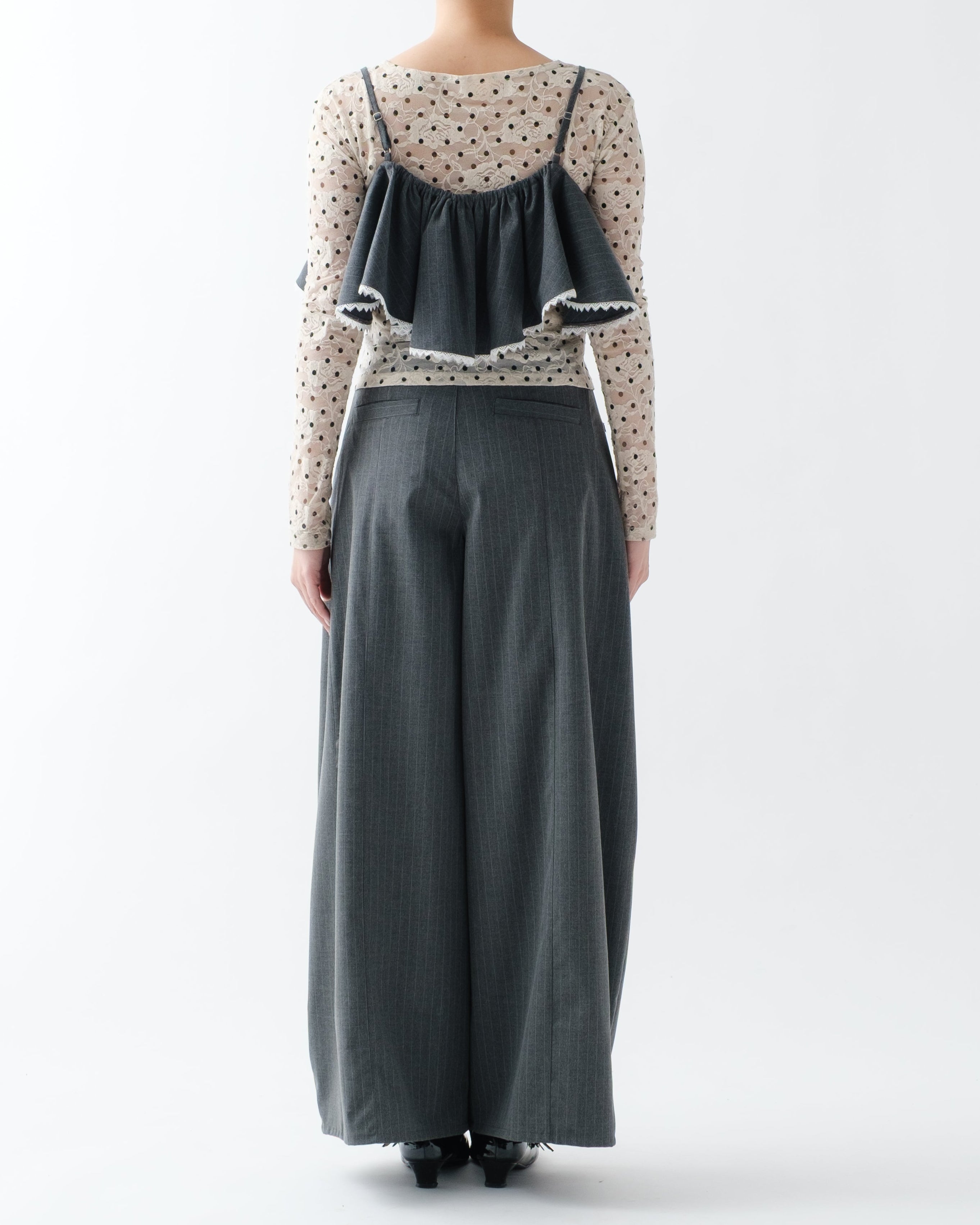 モデル身長 : 170cm / パンツ着用サイズ:2