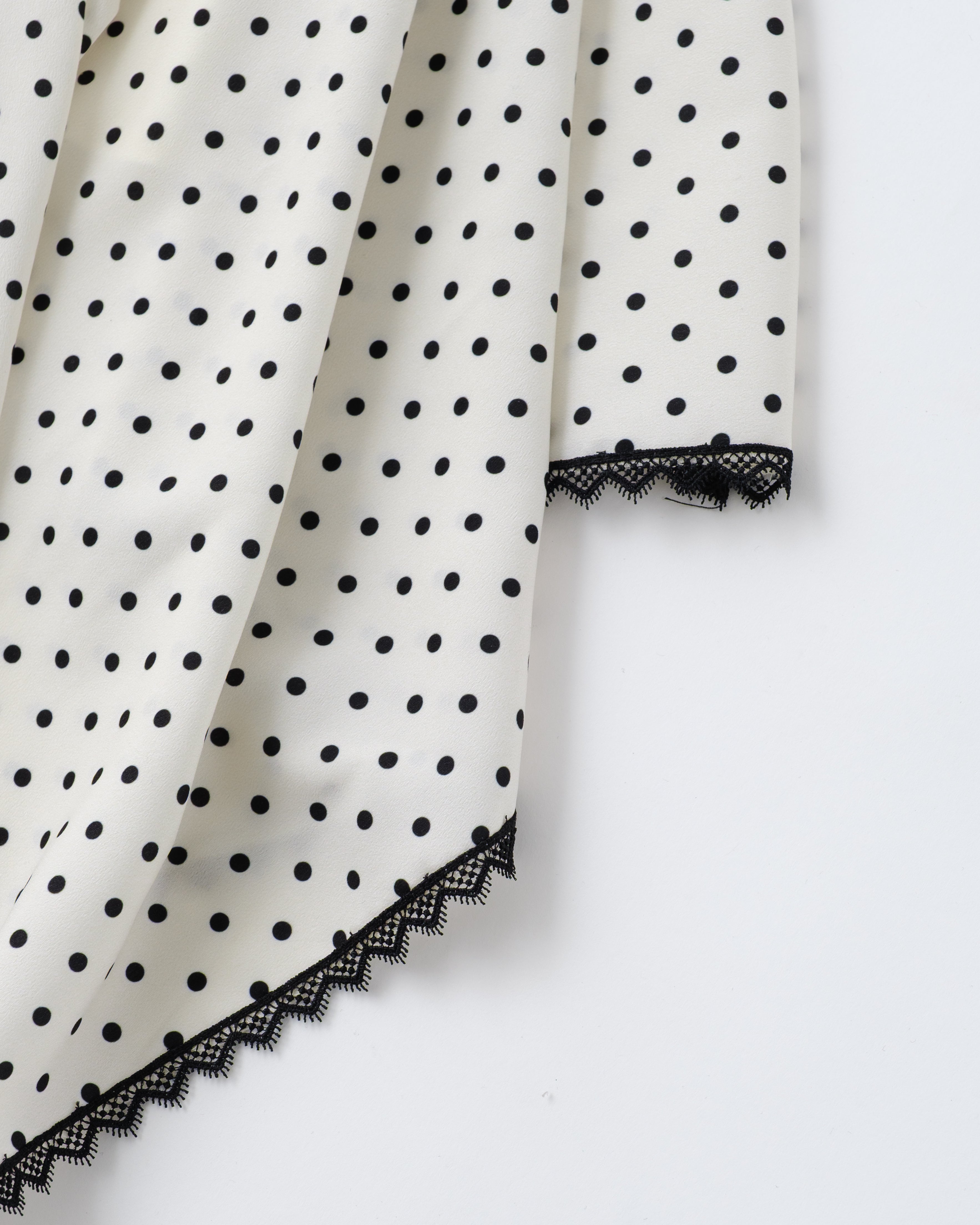 Airy handkerchief skirt