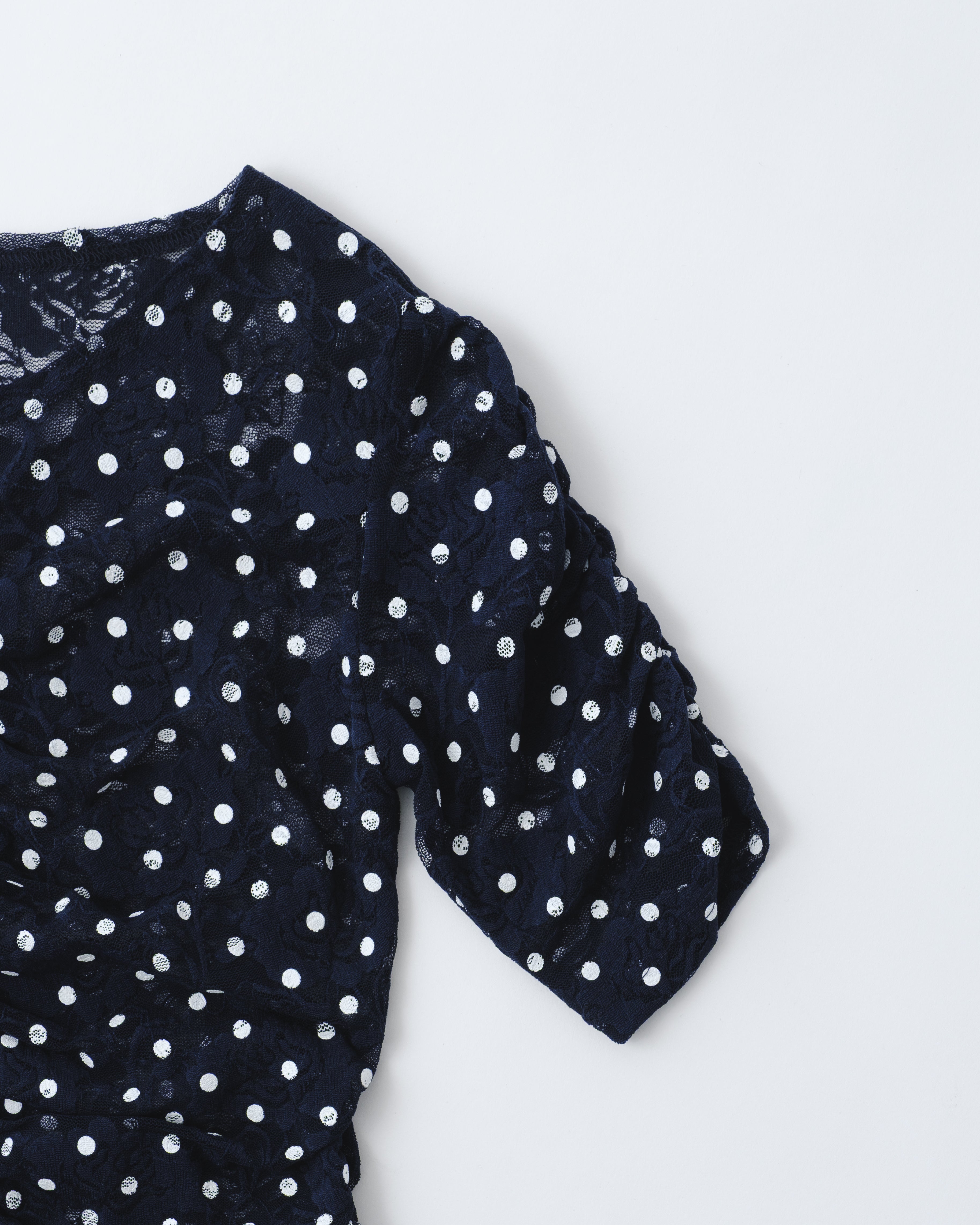 Dot lace gathered top