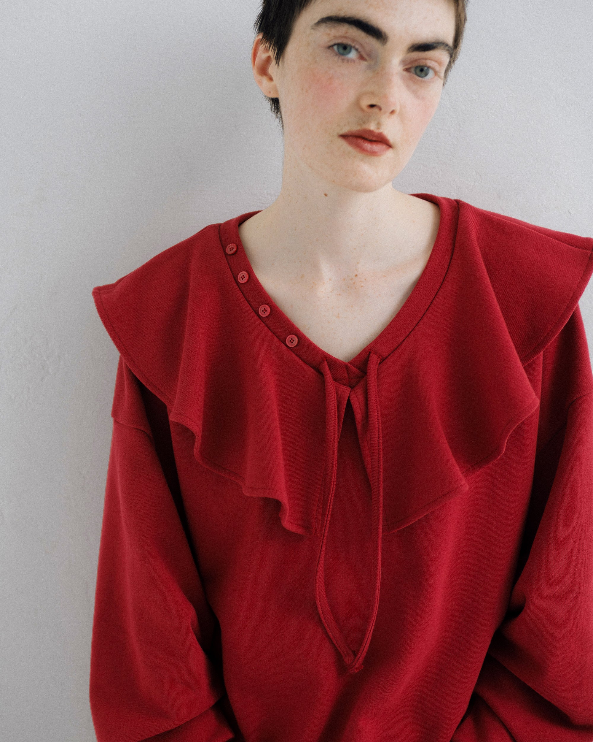 Ruffle collar curve sweatshirt