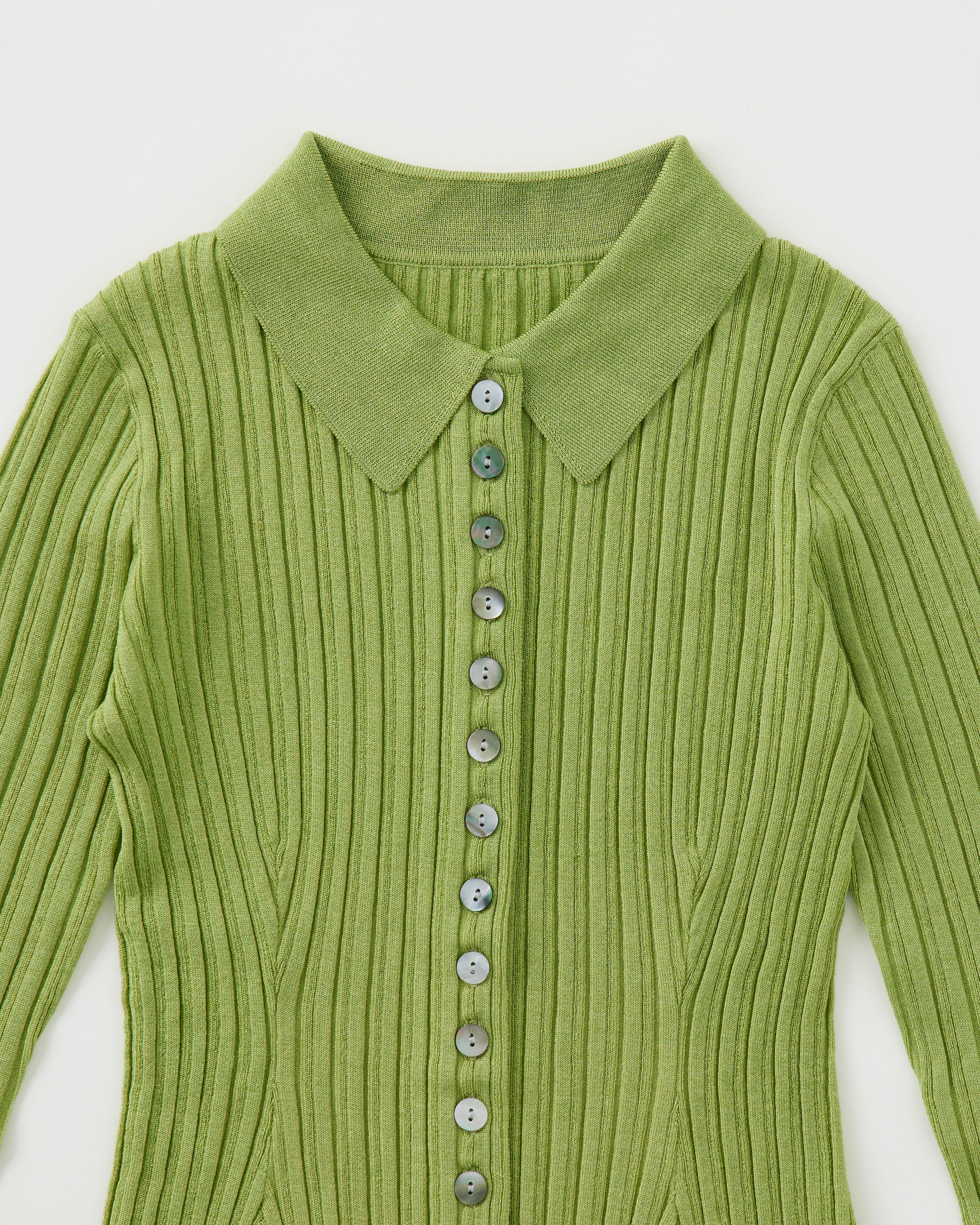Many button ribbed top