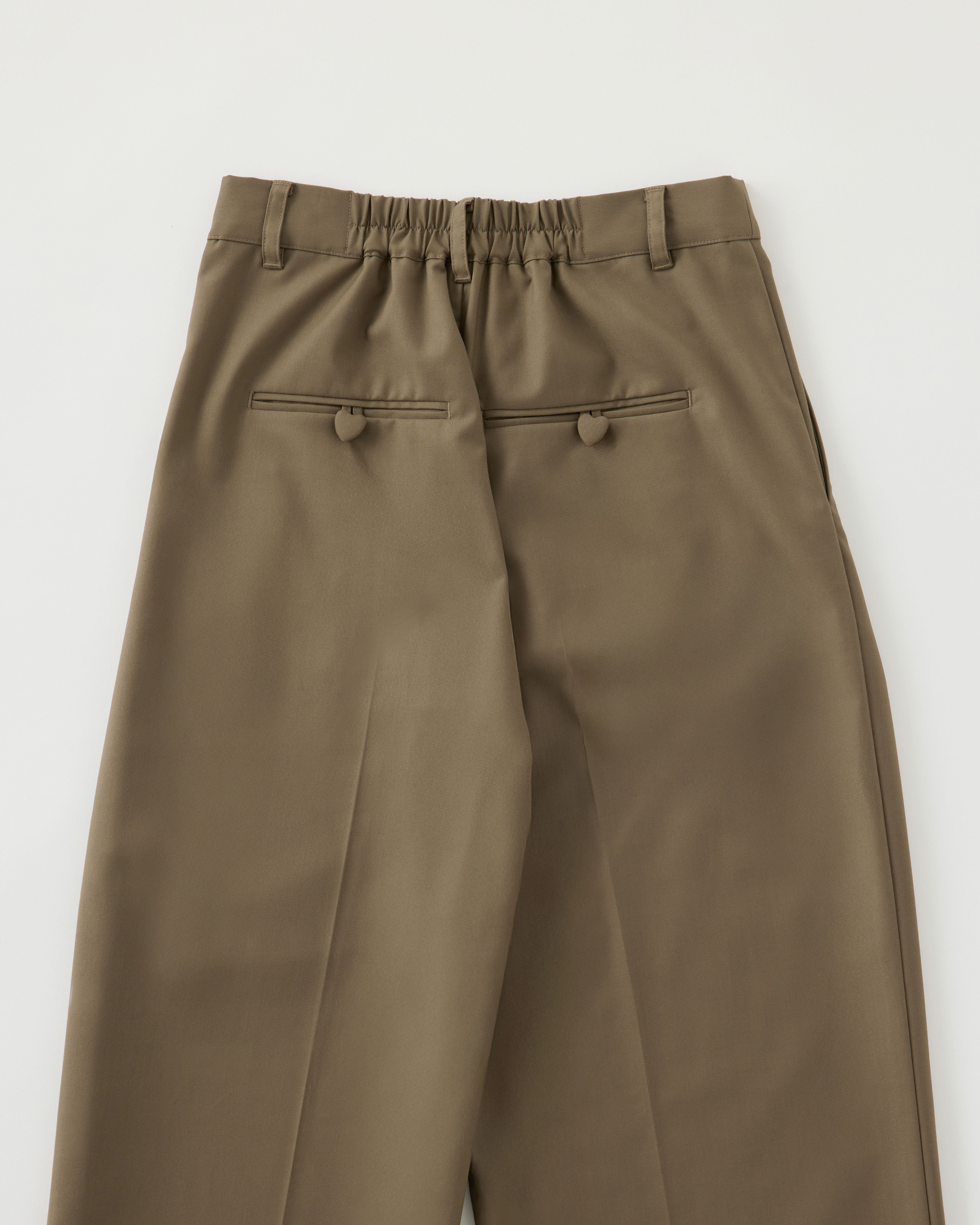 Double-tucked straight pants