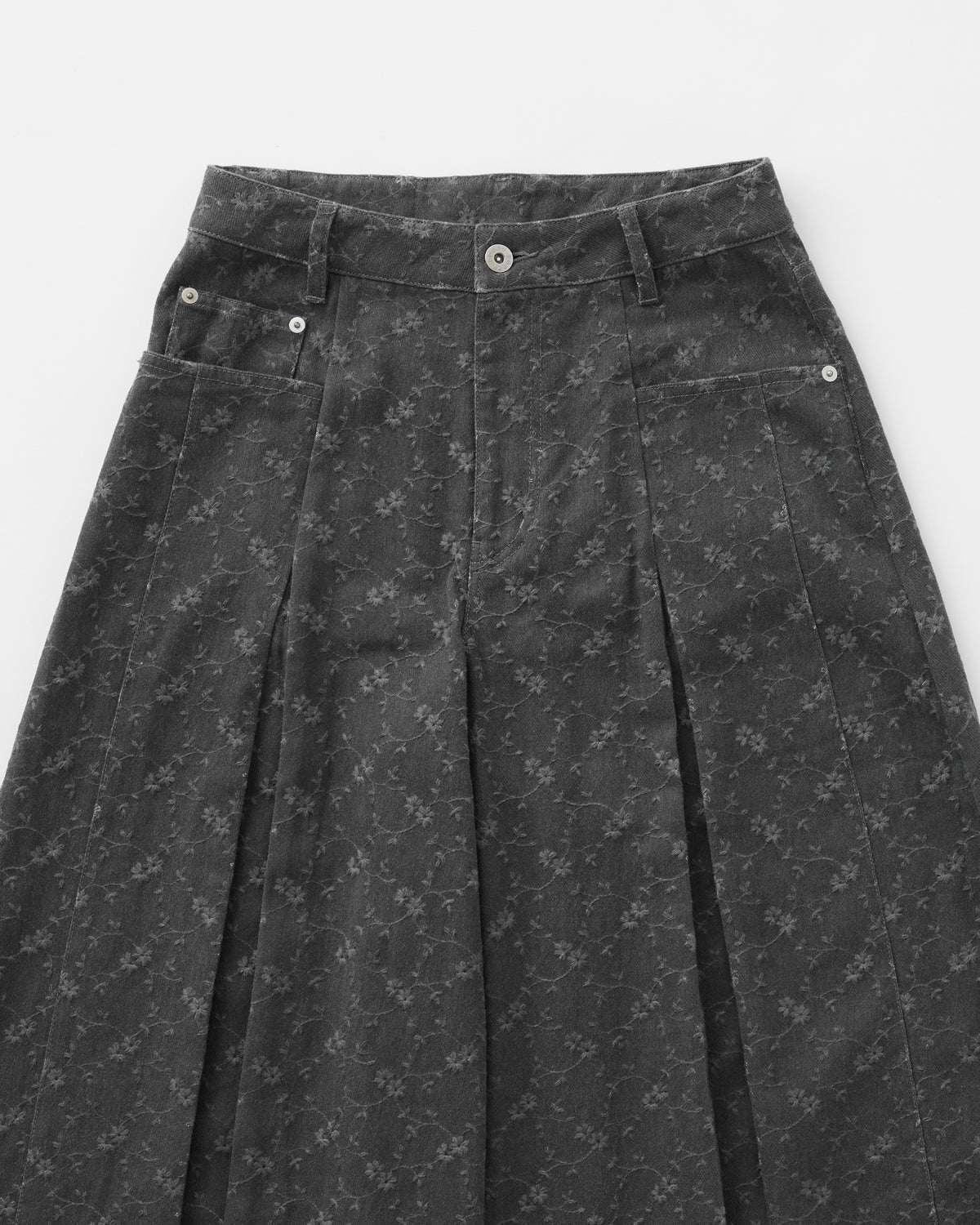 Flower pleated balloon denim pants