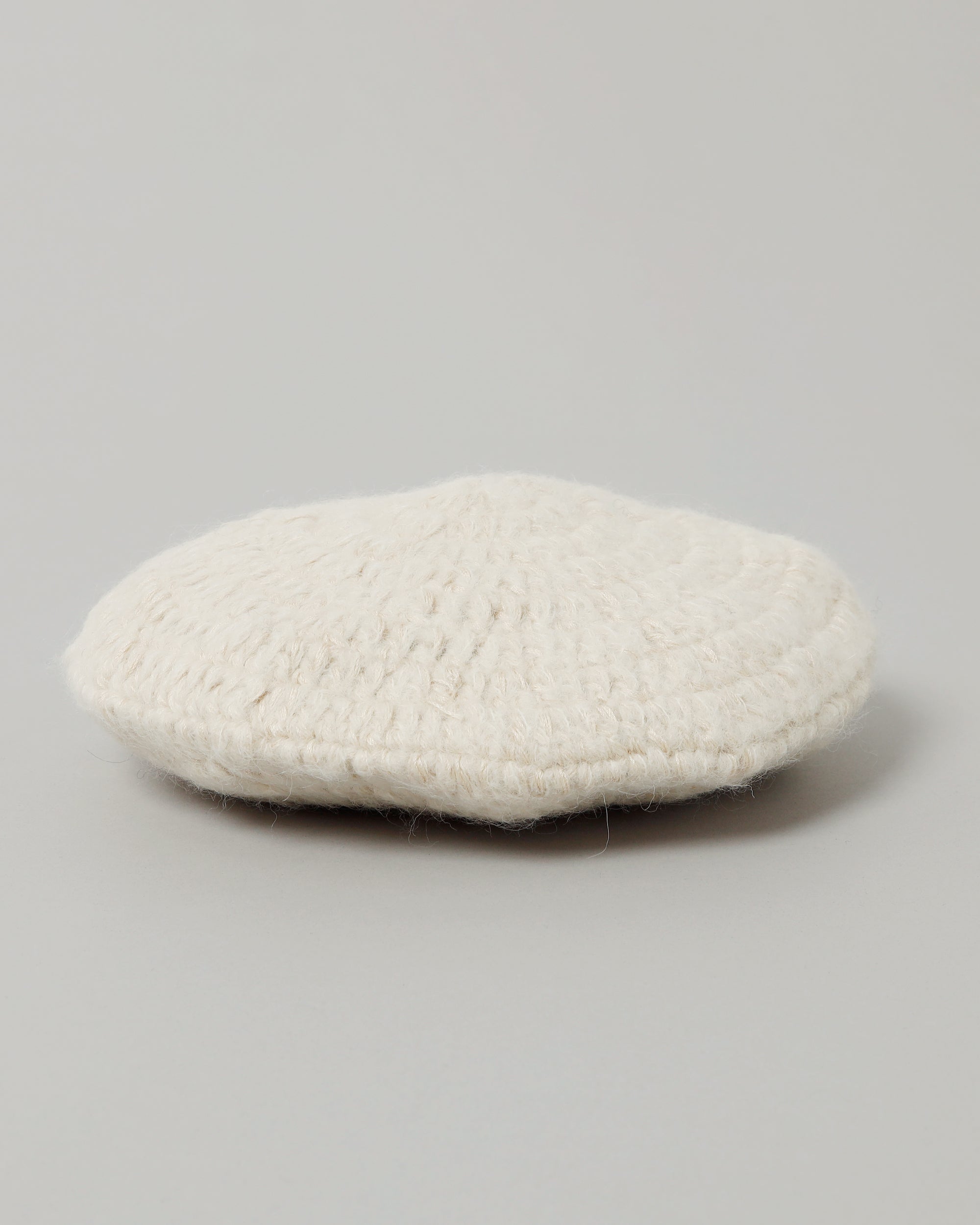 <b>AYNI</b><br>PLUMS beret (ivory)