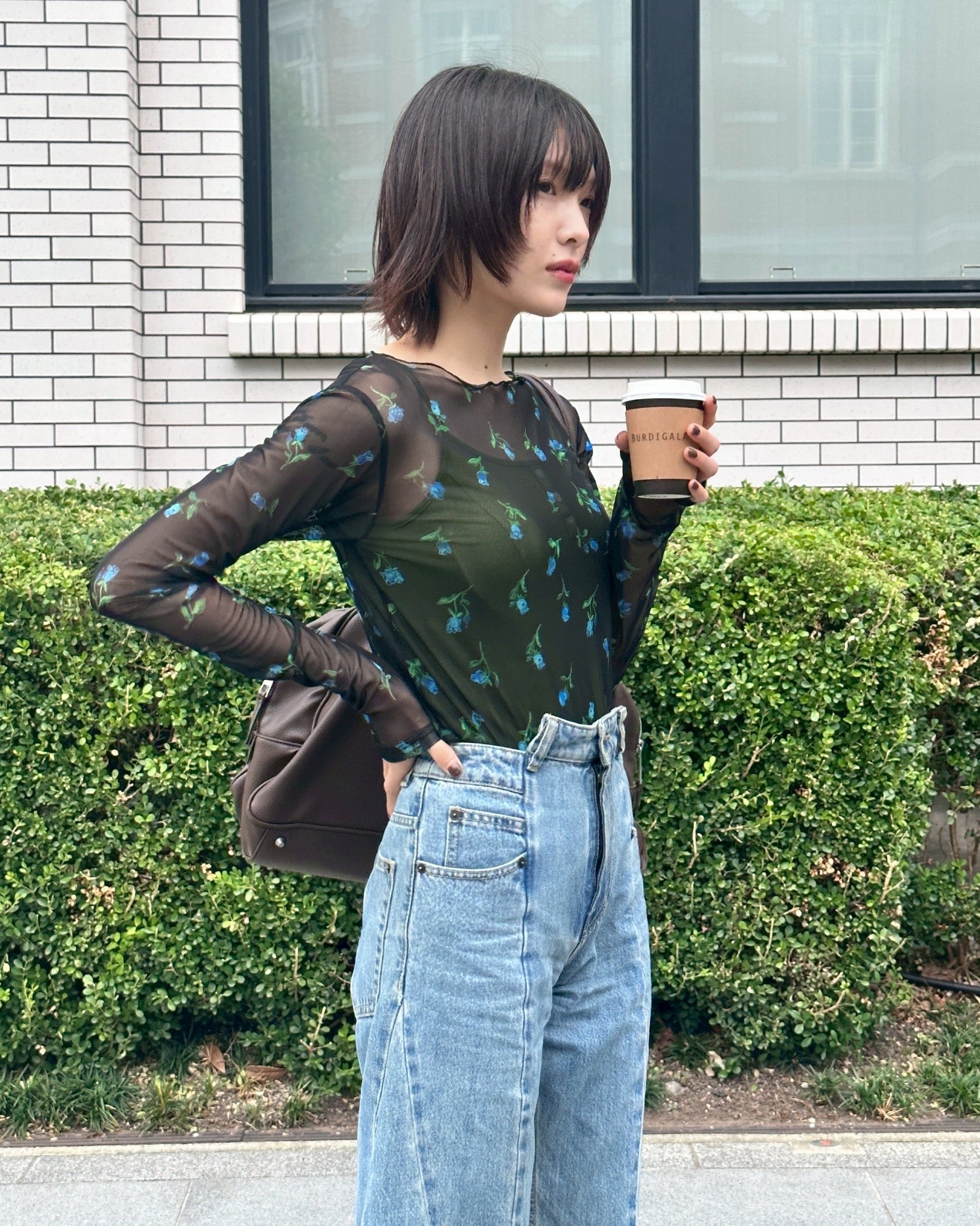 Crayon blue rose see-through tops (round neck)