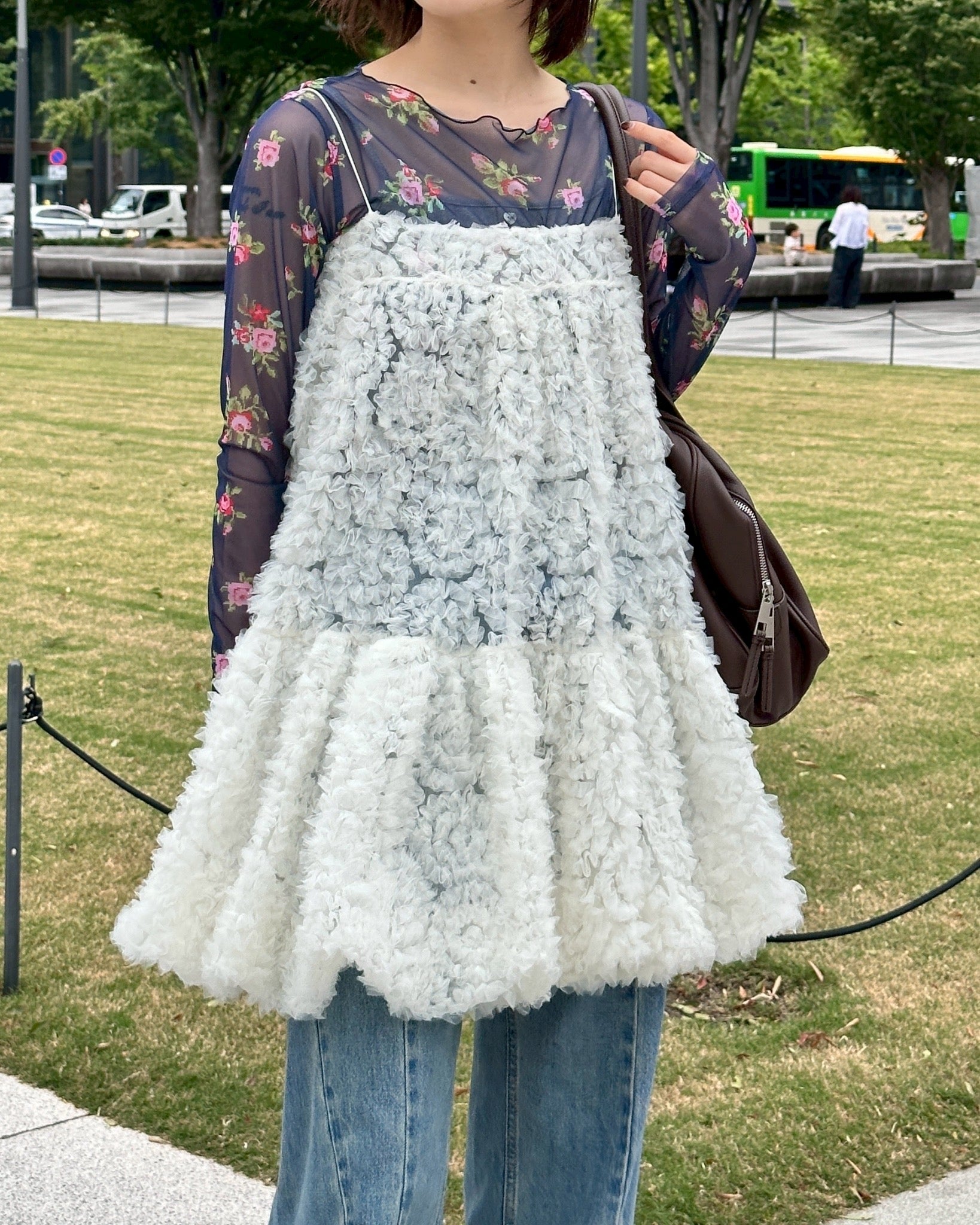 Jacquard grid flower see-through tops (round neck)