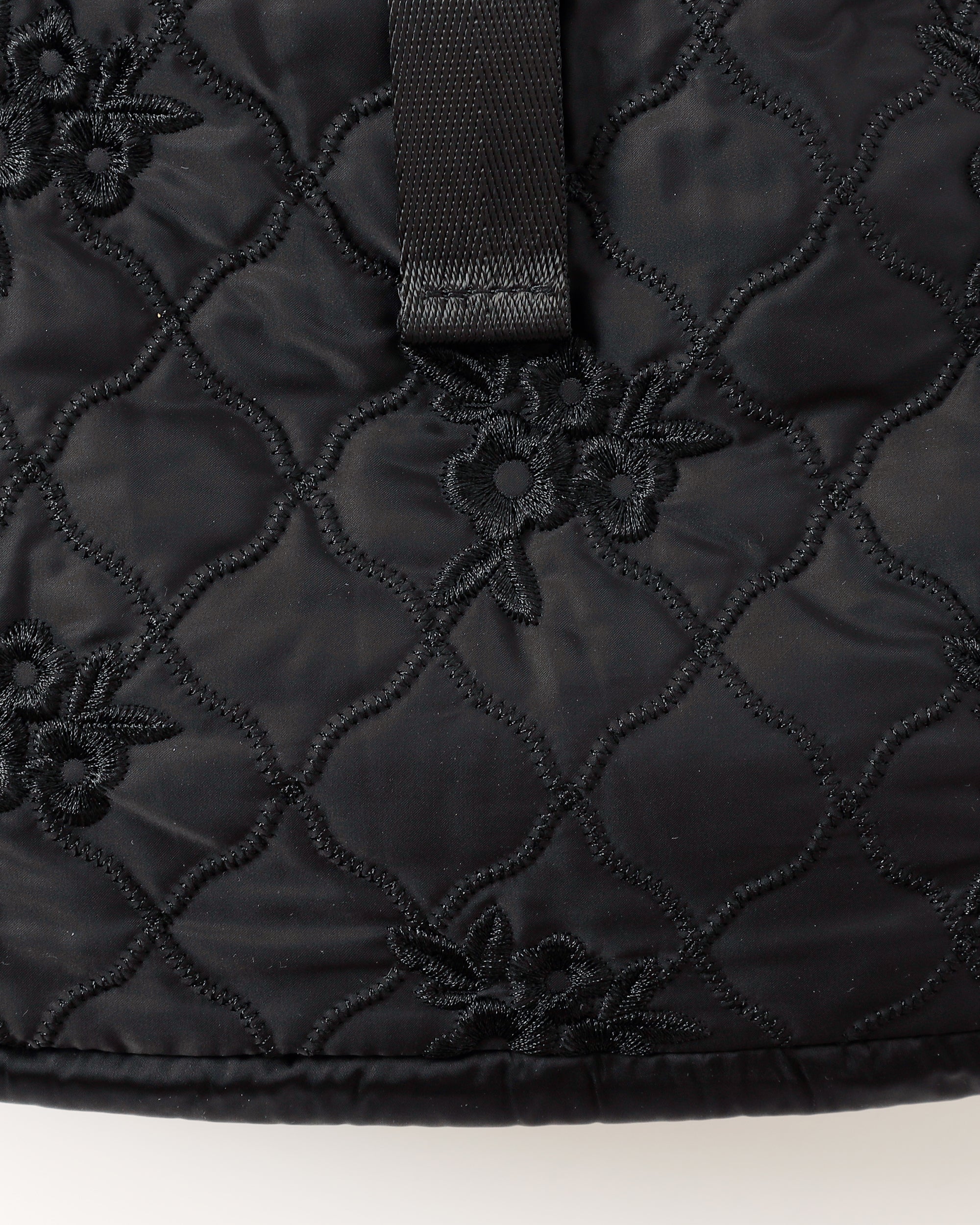 pointe backpack (black)