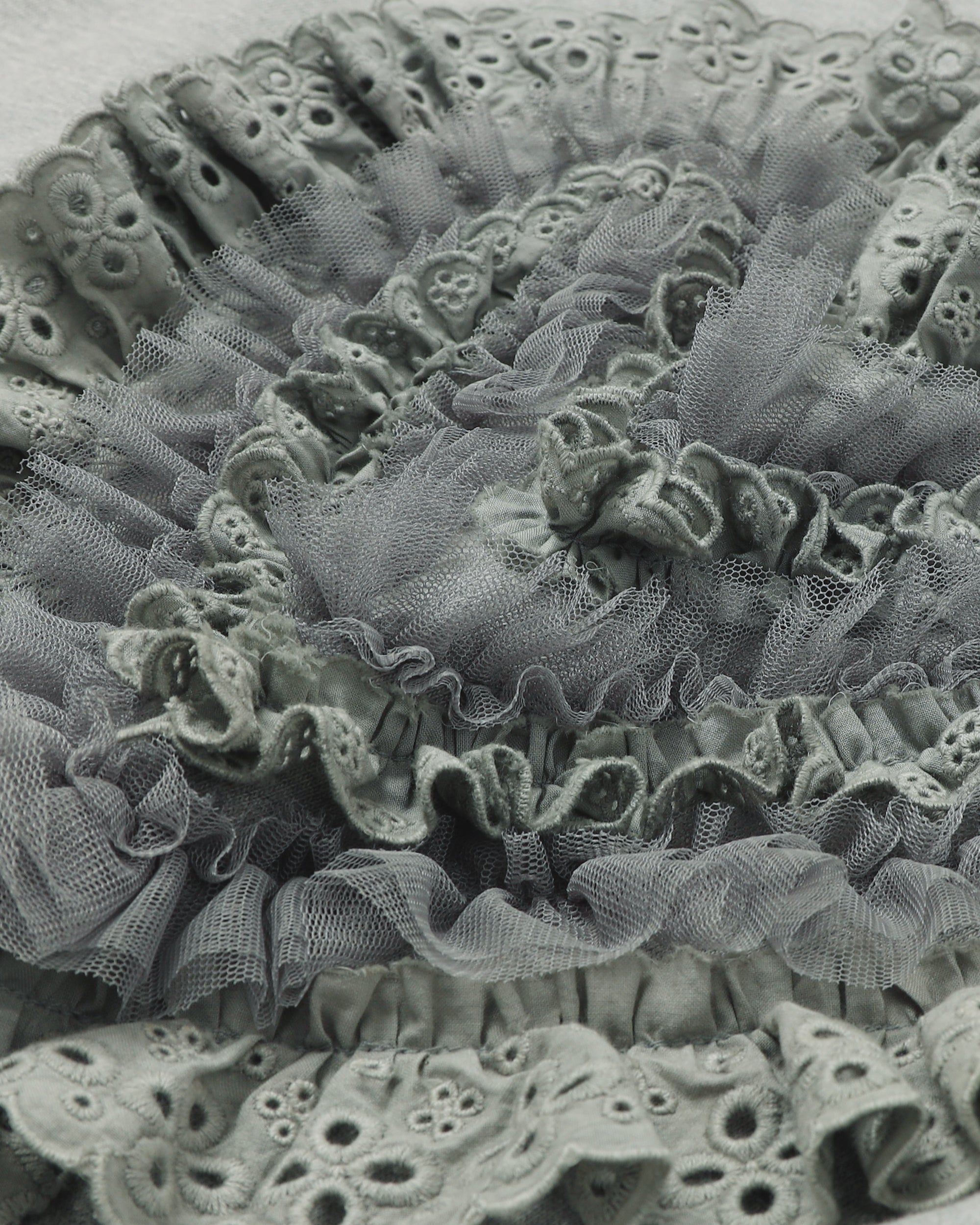 Cotton lace heart sweatshirt (gray)