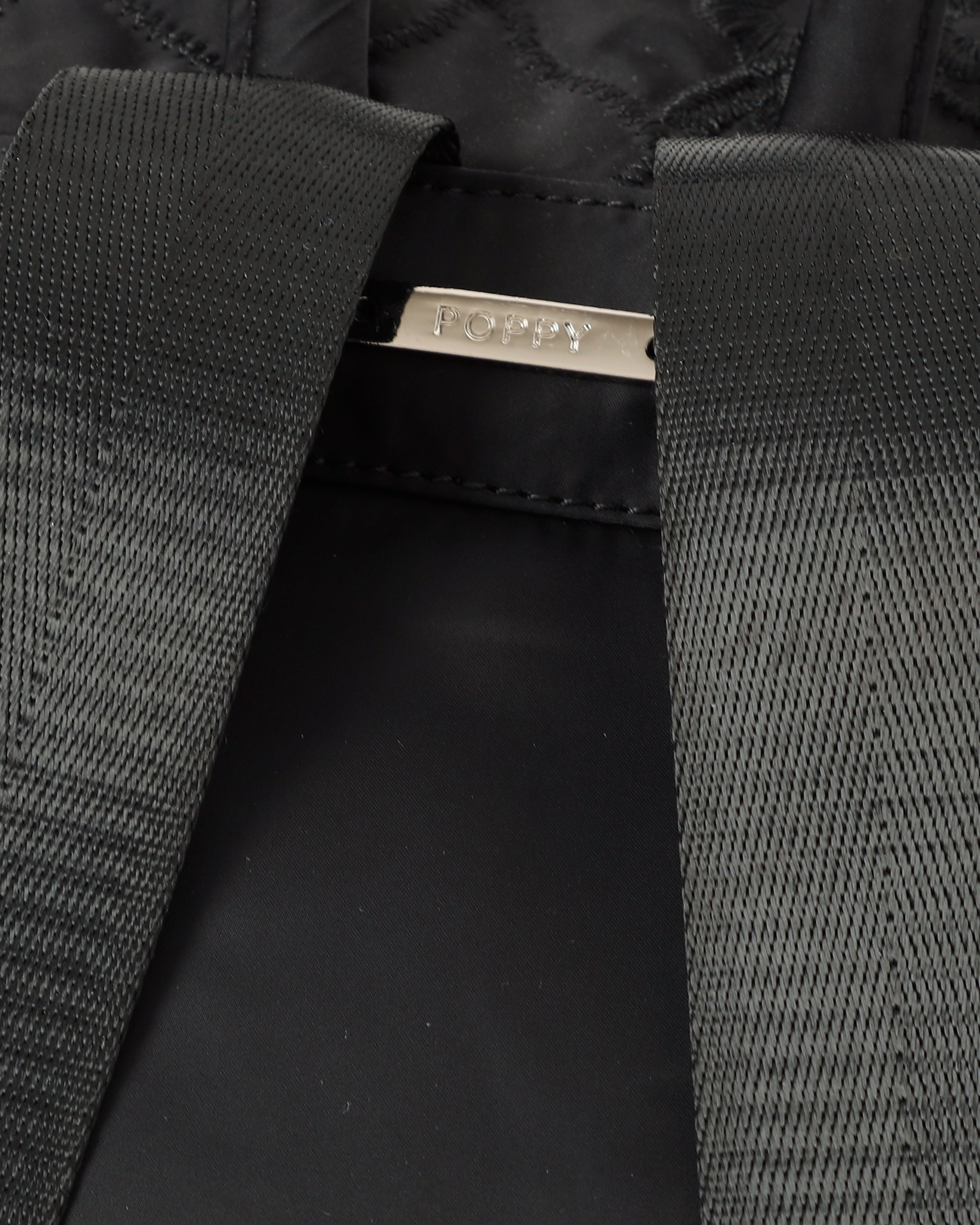 pointe backpack (black)