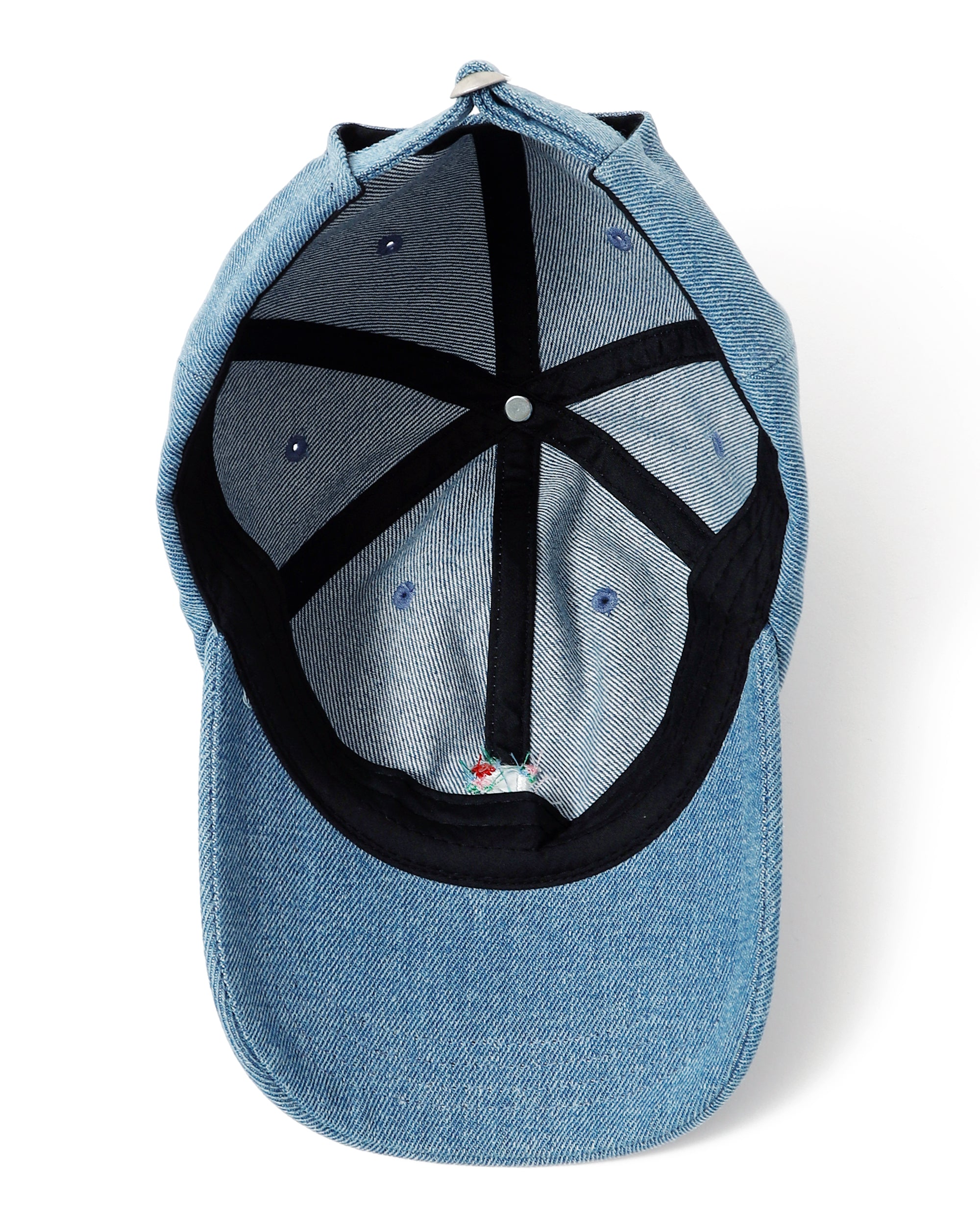 "P" embroidered denim cap
