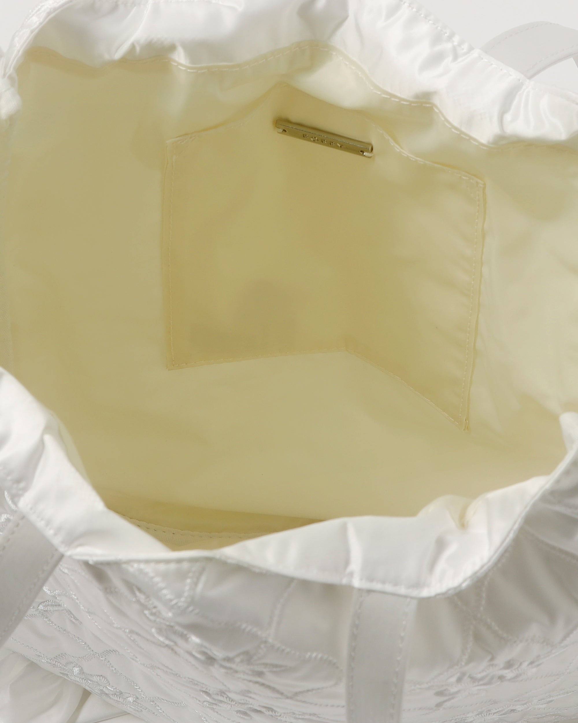 flower wave quilting tote (white)