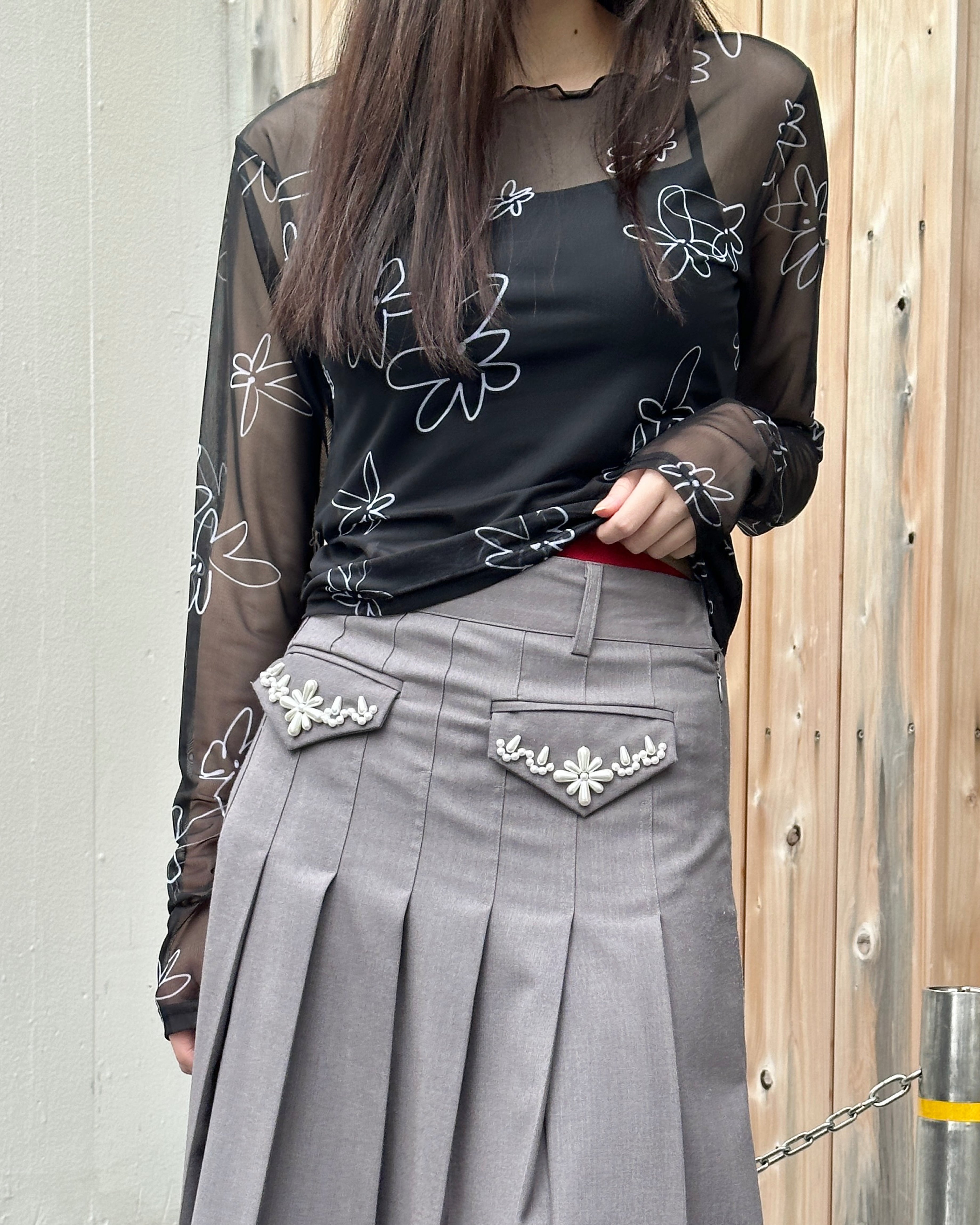 Rough paint black flower see-through tops (Round neck)