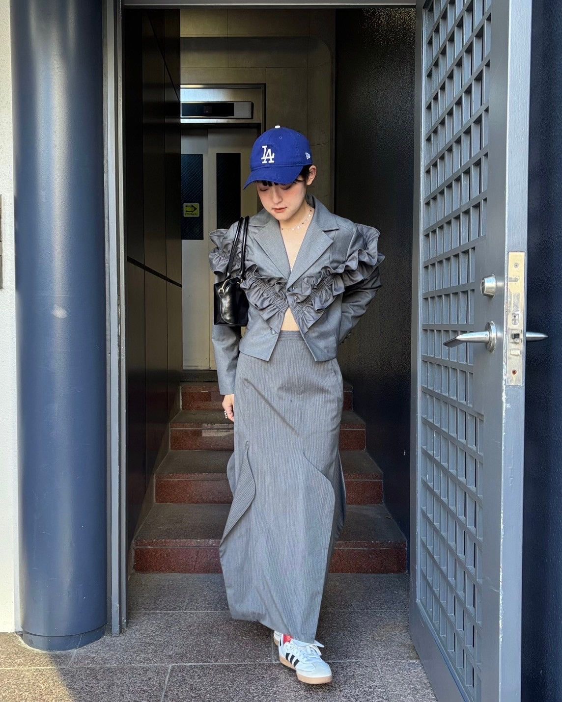 Gathered frill short jacket (gray)