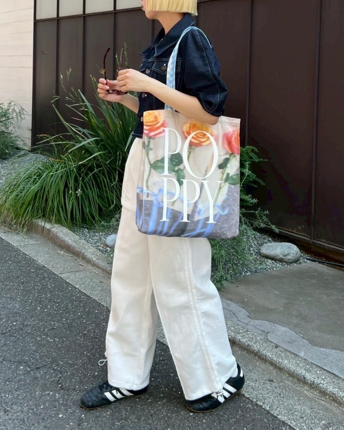 Photo ROSES Blue tote bag