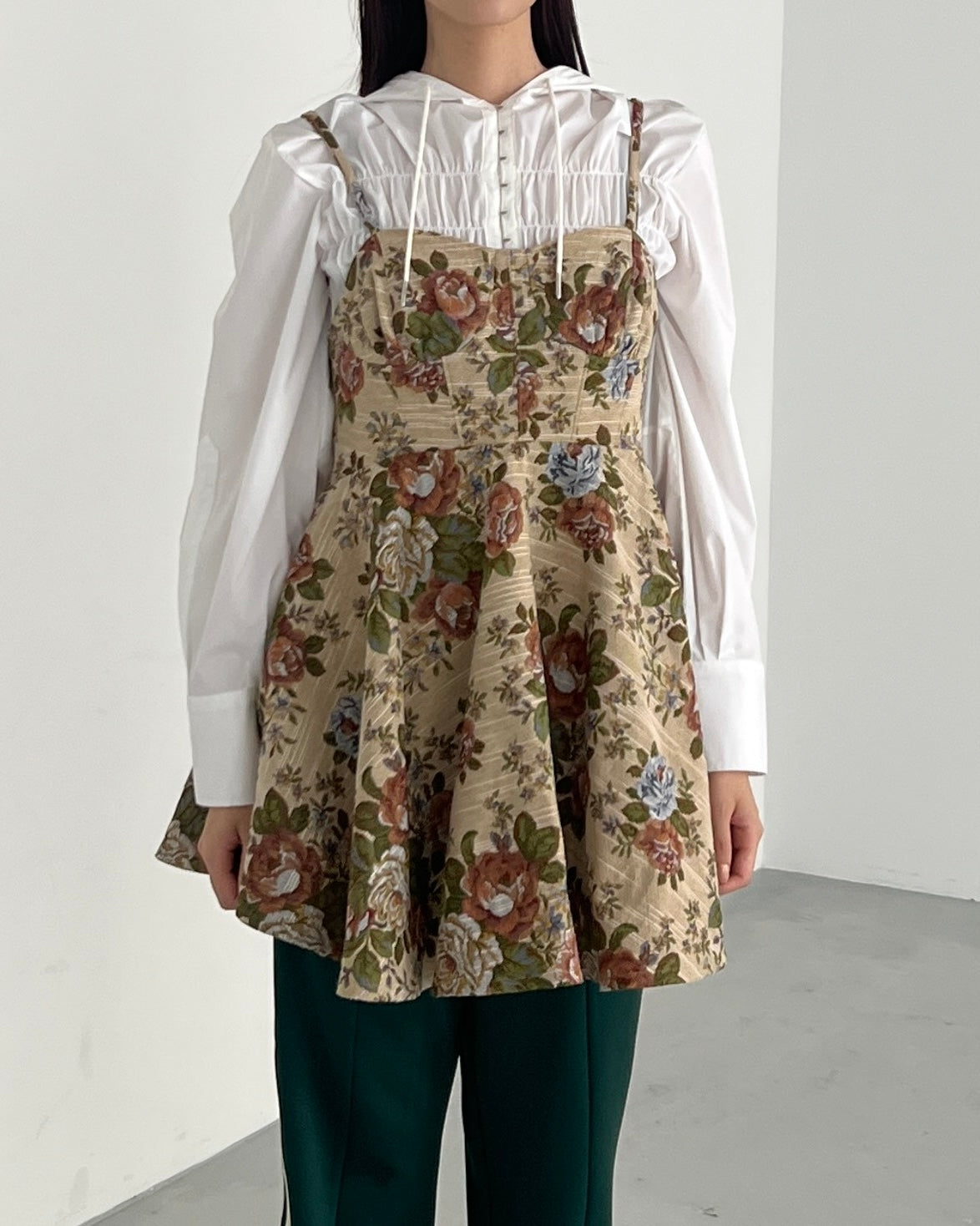 Shirring hoodie shirt (white / blue stripe)