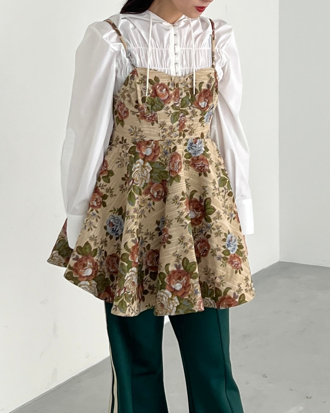 Shirring hoodie shirt (white / blue stripe)