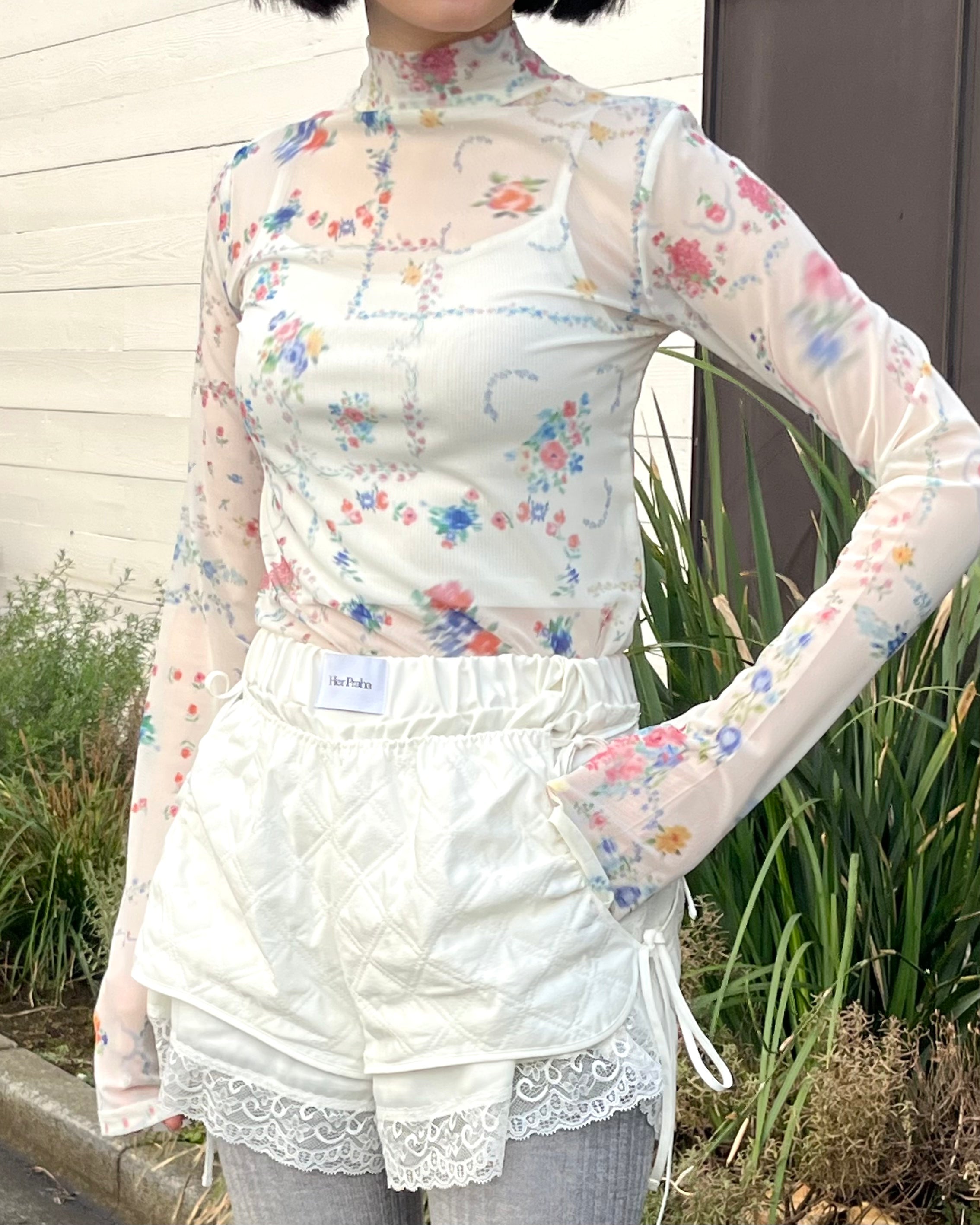 Scarf pattern see-through tops (high neck)