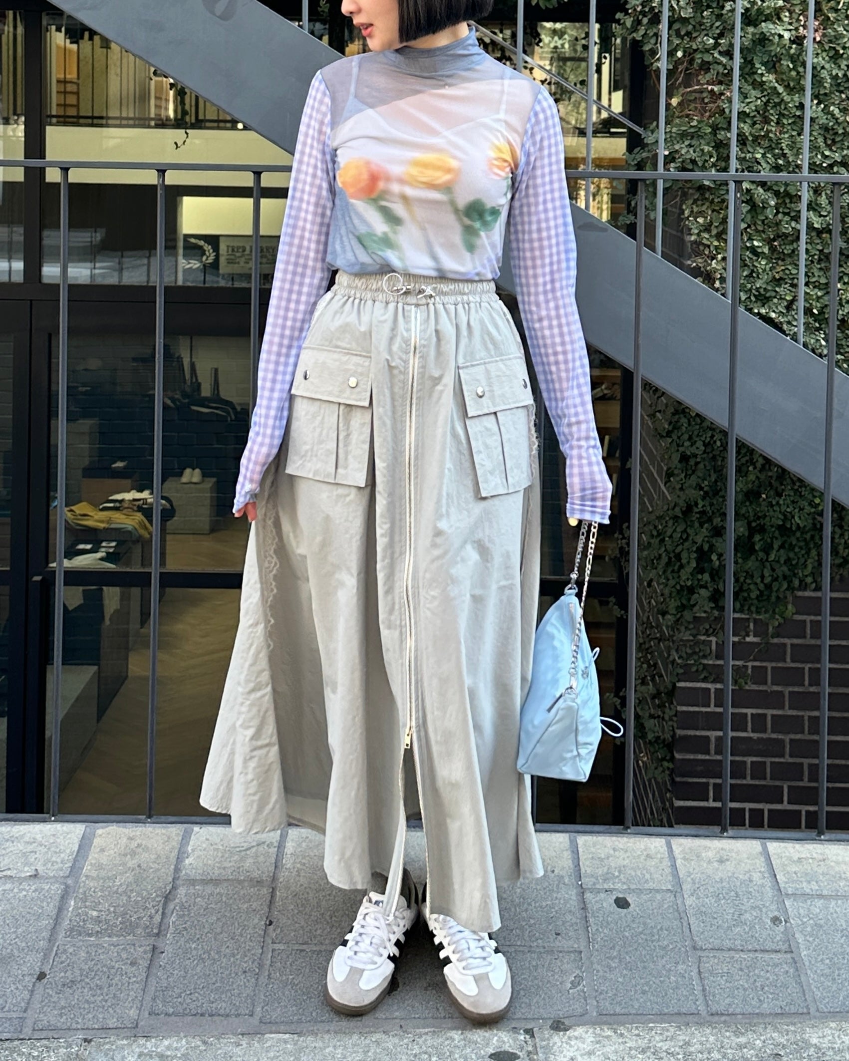 Photo ROSES Blue see-through tops (high neck)