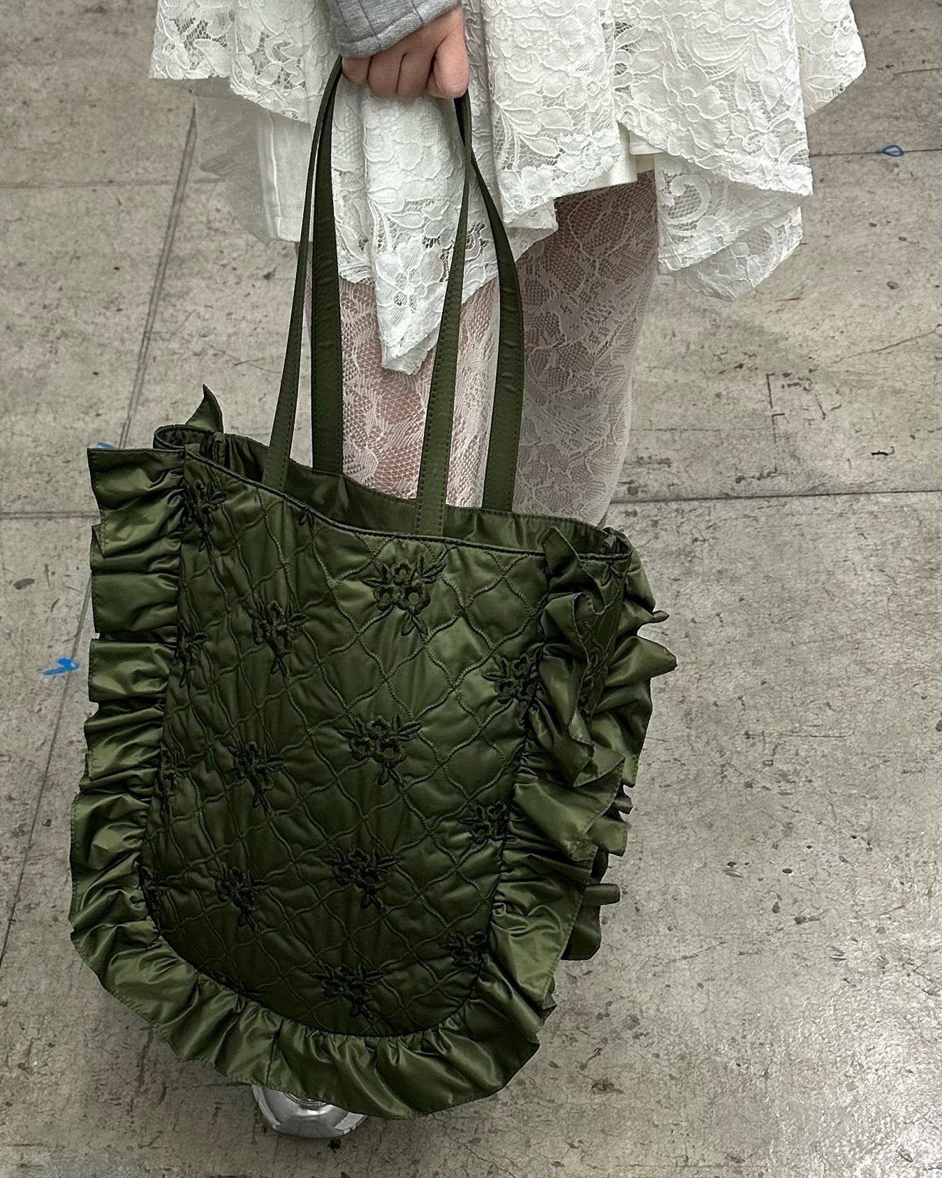 flower wave quilting tote (khaki)