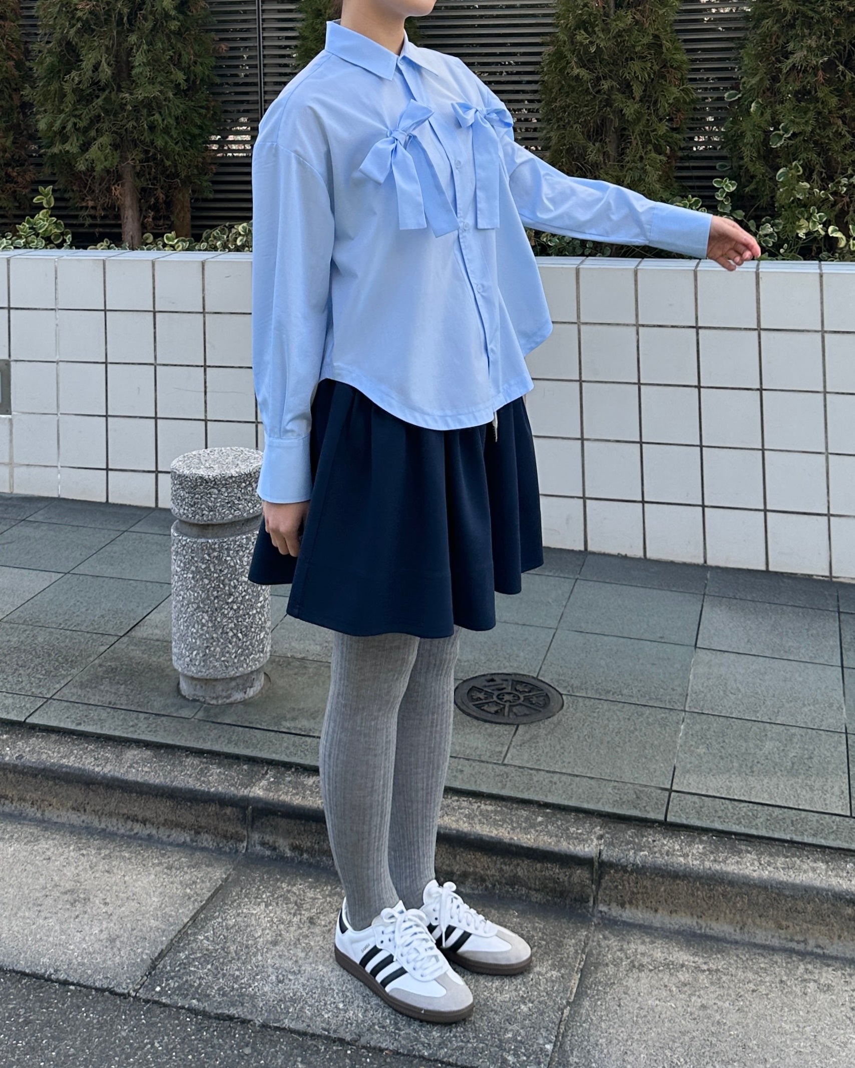 Double ribbon shirt (light blue)