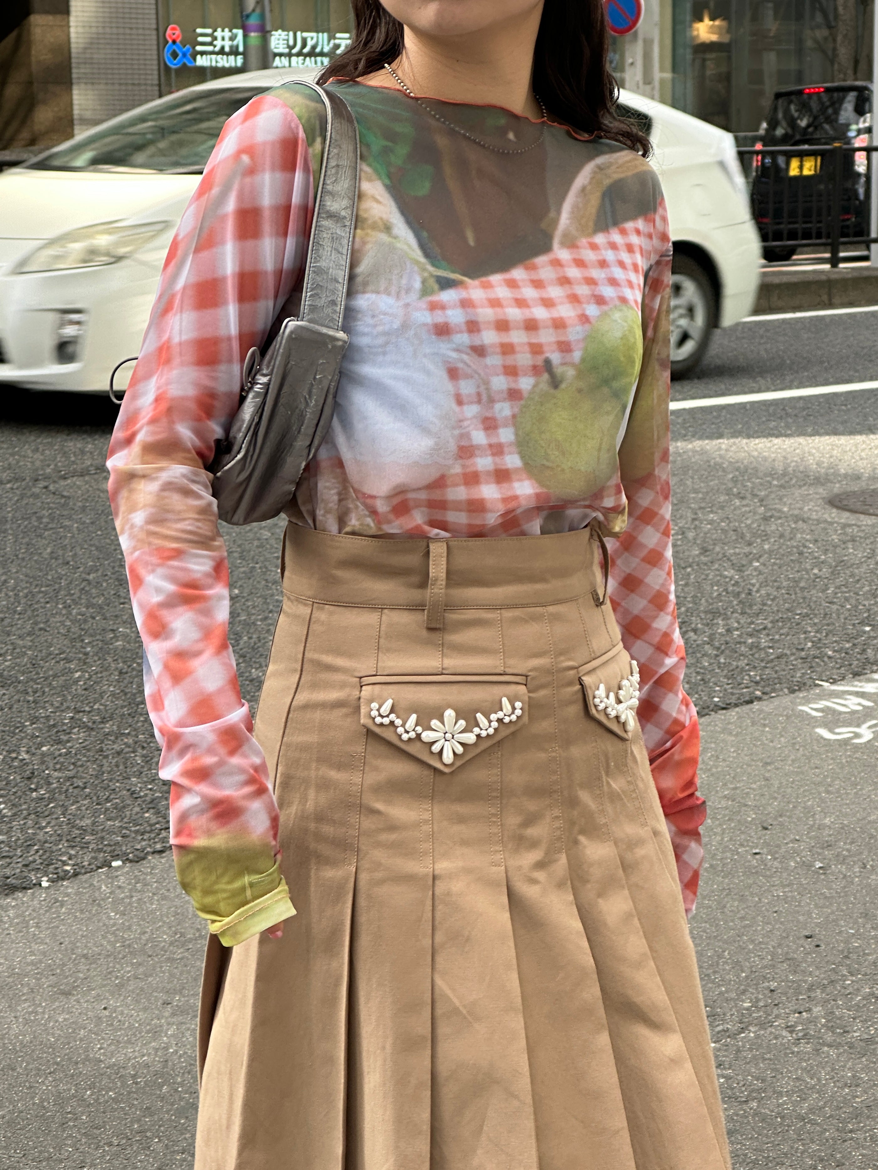 Pearl pleated skirt (beige)