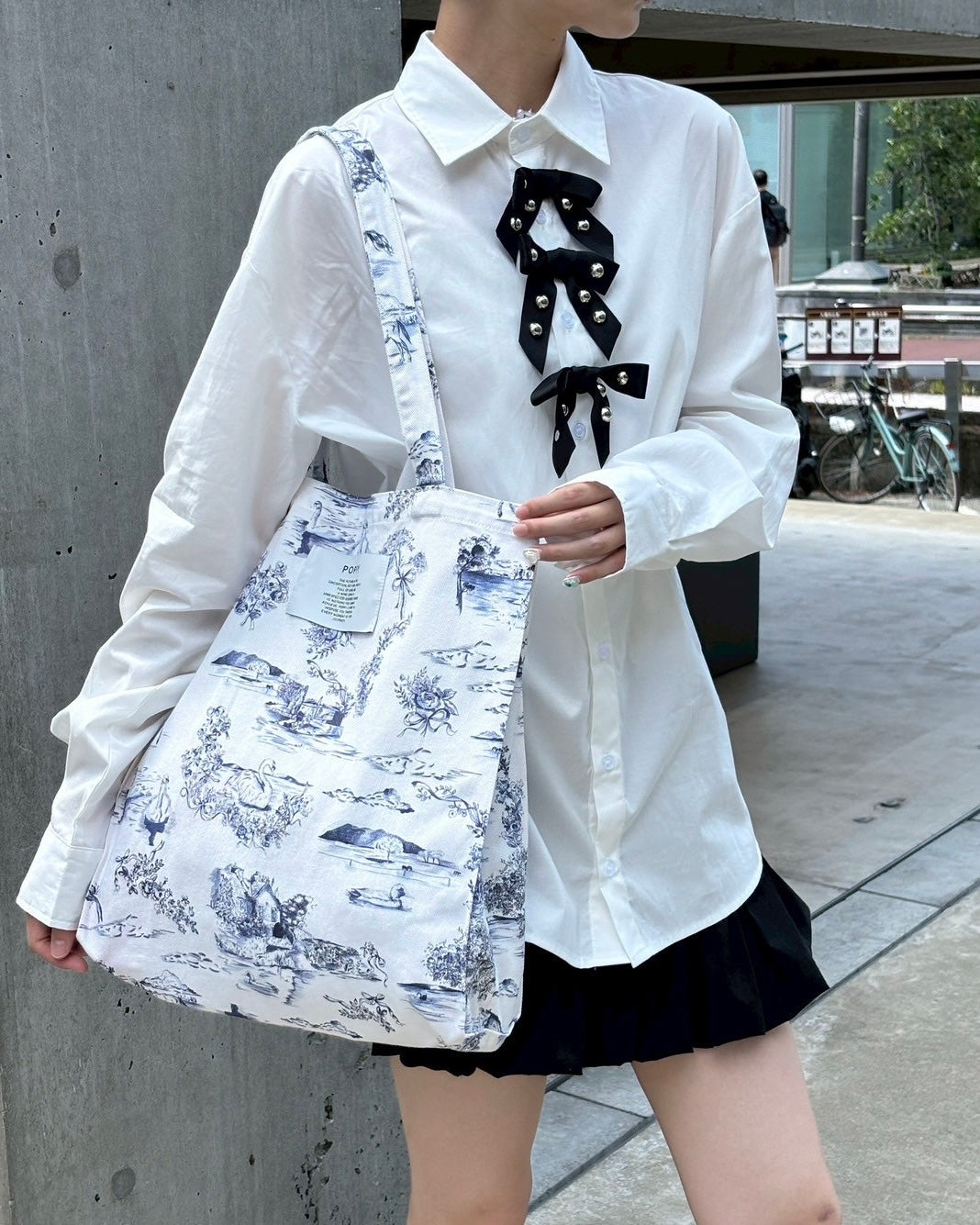 Toile de Jouy tote bag