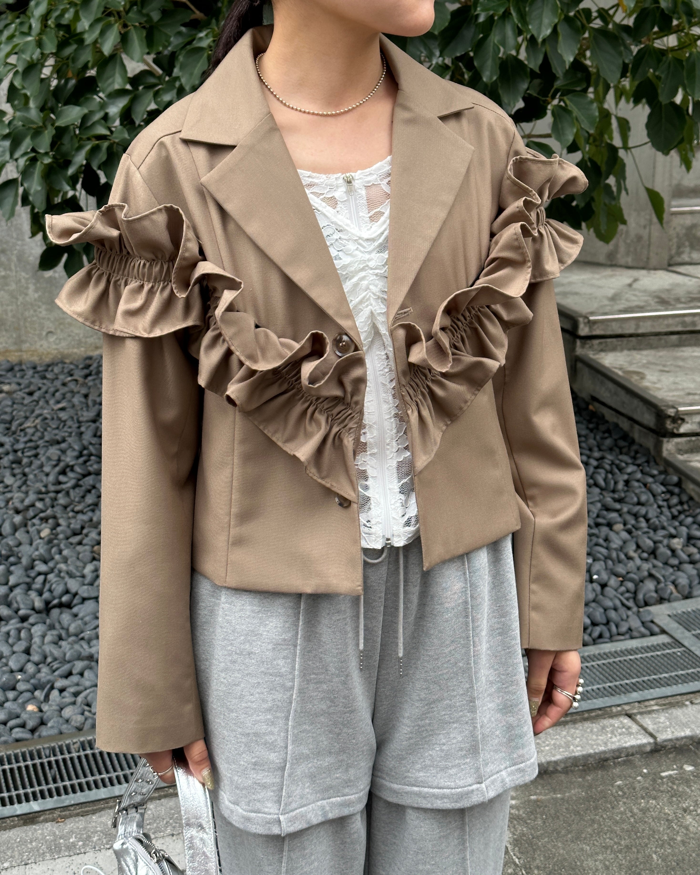 Gathered frill short jacket (light brown)