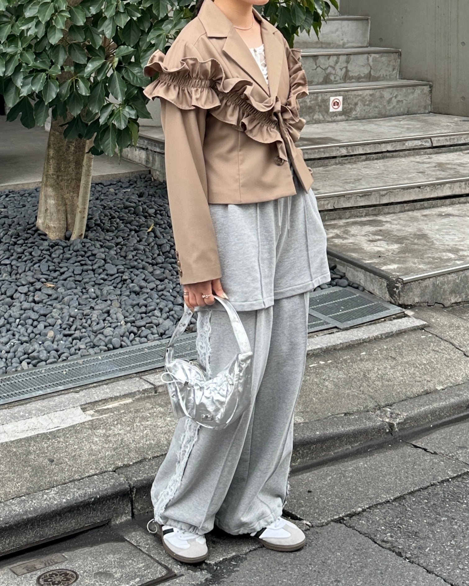 Gathered frill short jacket (light brown)